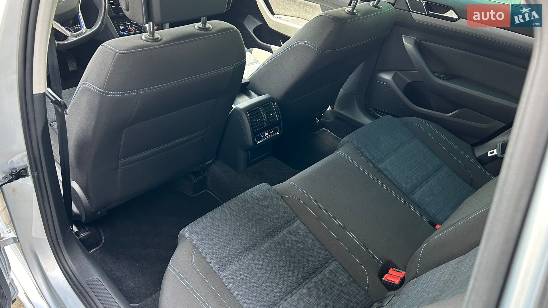 Volkswagen Passat 2022 VIN WVWZZZ3CZNE035072 фото оголошення 19 з 94