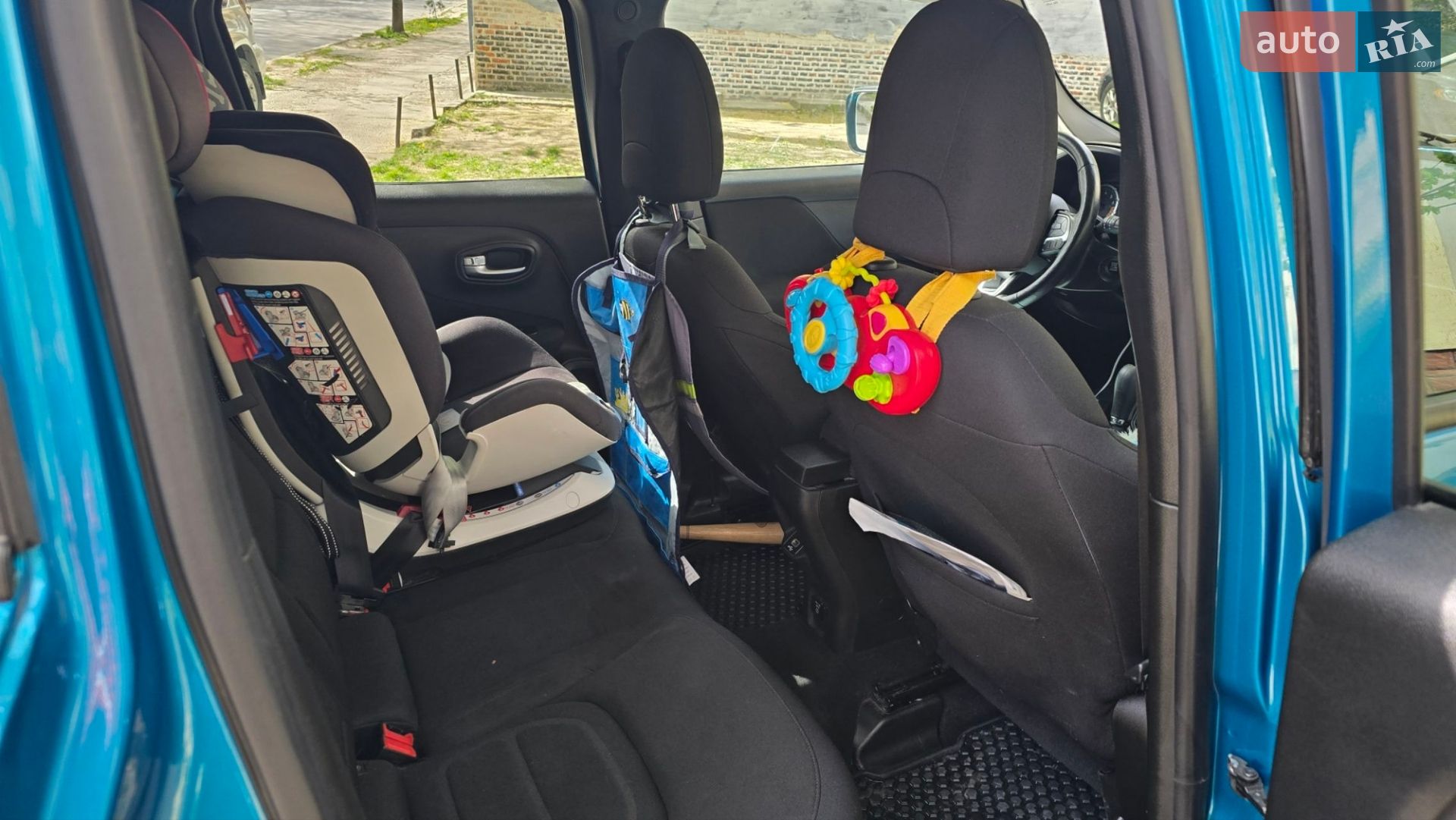 Jeep Renegade 2021 VIN ZACNJCBB0MPN22823 фото оголошення 4 з 10