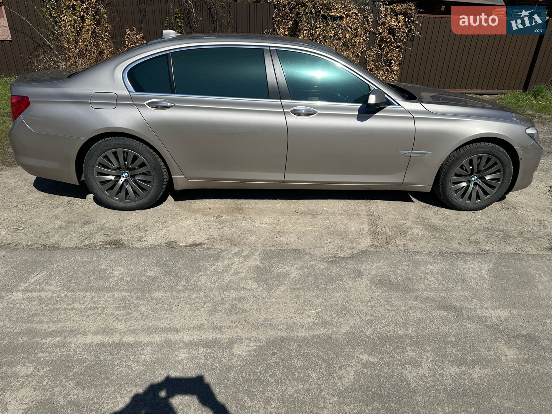 BMW 7 Series 2011 VIN WBAKC81060C573784 фото оголошення 2 з 46