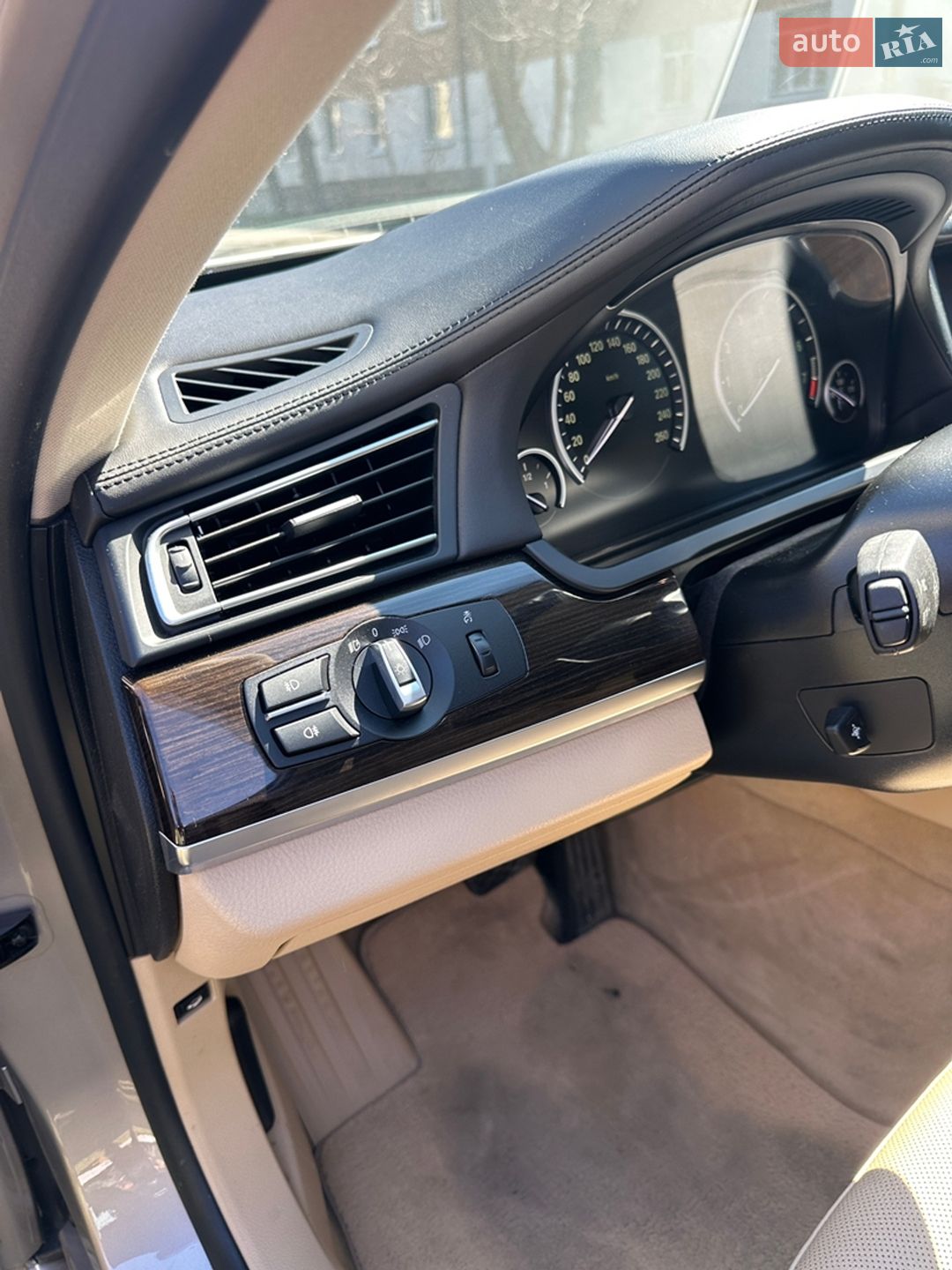 BMW 7 Series 2011 VIN WBAKC81060C573784 фото оголошення 19 з 46