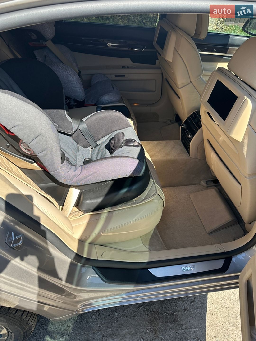 BMW 7 Series 2011 VIN WBAKC81060C573784 фото оголошення 33 з 46