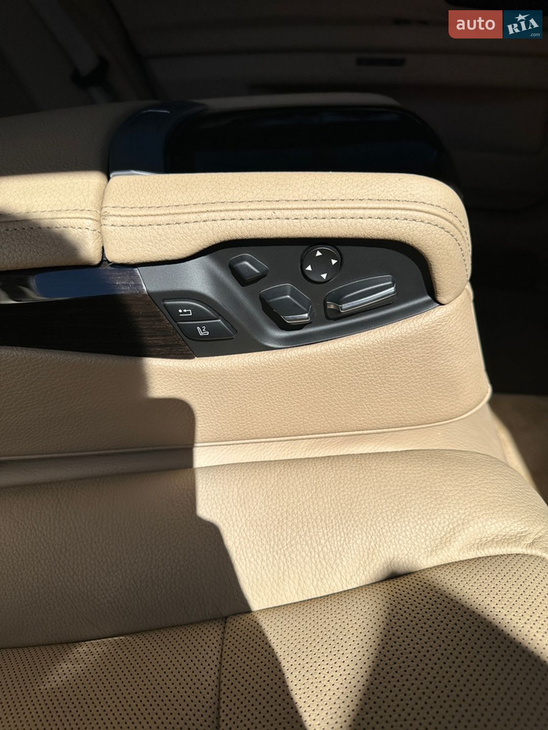 BMW 7 Series 2011 VIN WBAKC81060C573784 фото оголошення 41 з 46