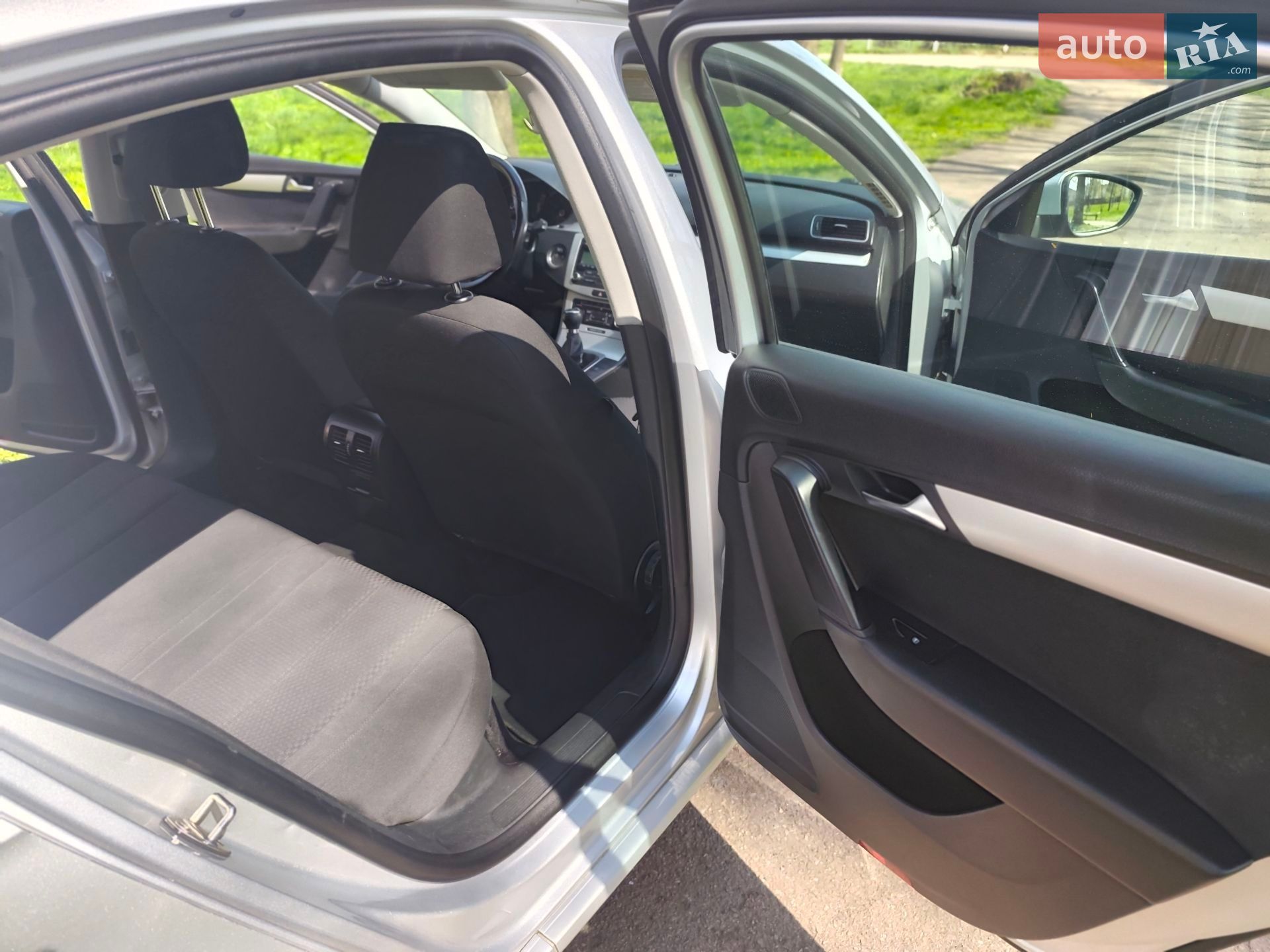 Volkswagen Passat 2011 VIN WVWZZZ3CZBP309921 фото оголошення 13 з 15