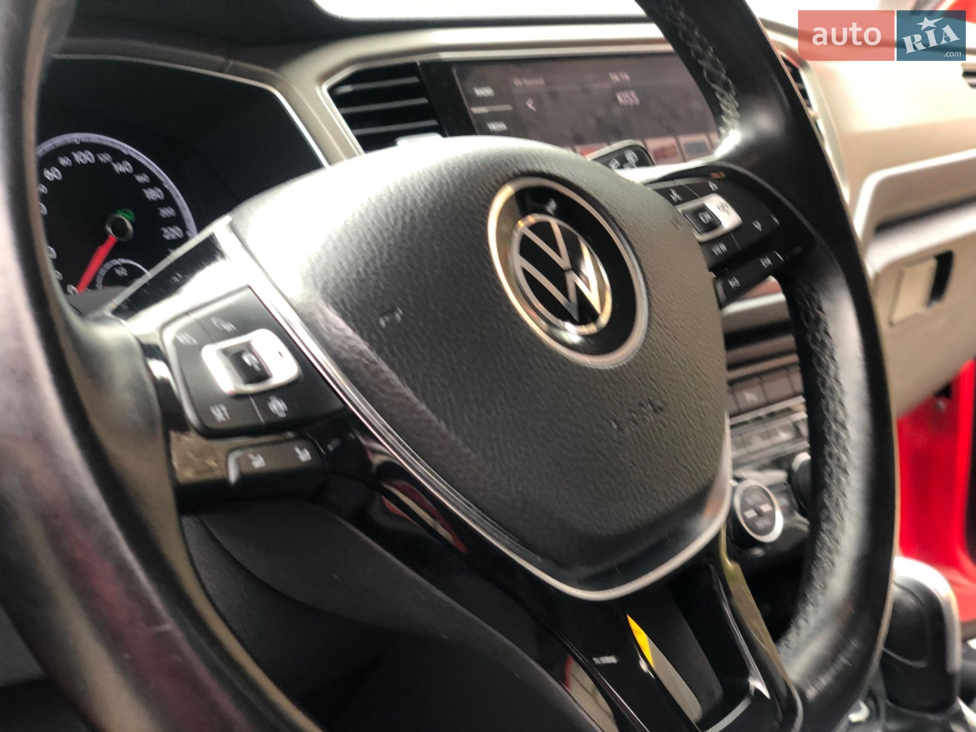 Volkswagen T-Roc 2020 VIN WVGZZZA1ZMV027043 фото оголошення 44 з 79