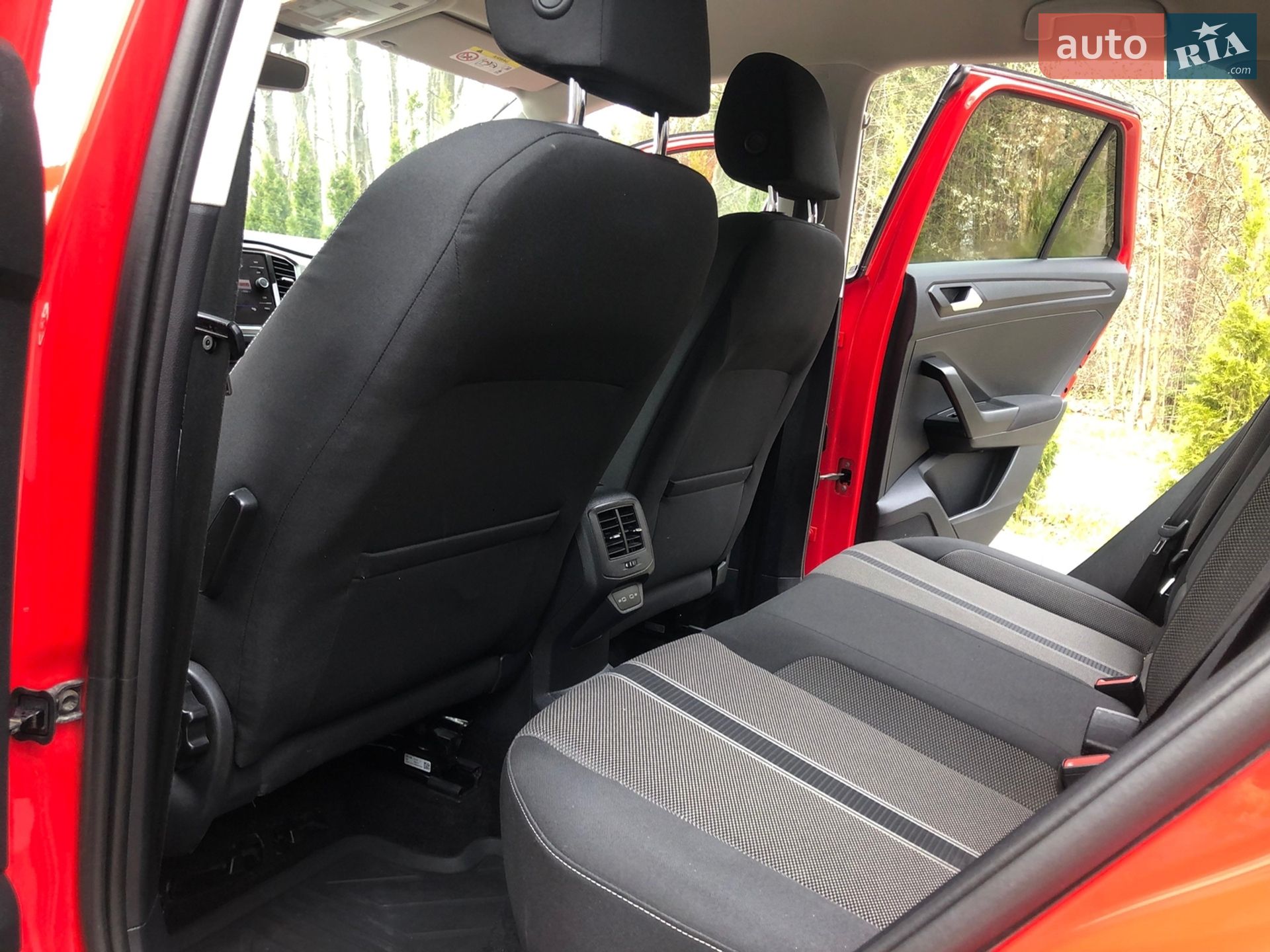 Volkswagen T-Roc 2020 VIN WVGZZZA1ZMV027043 фото оголошення 52 з 79