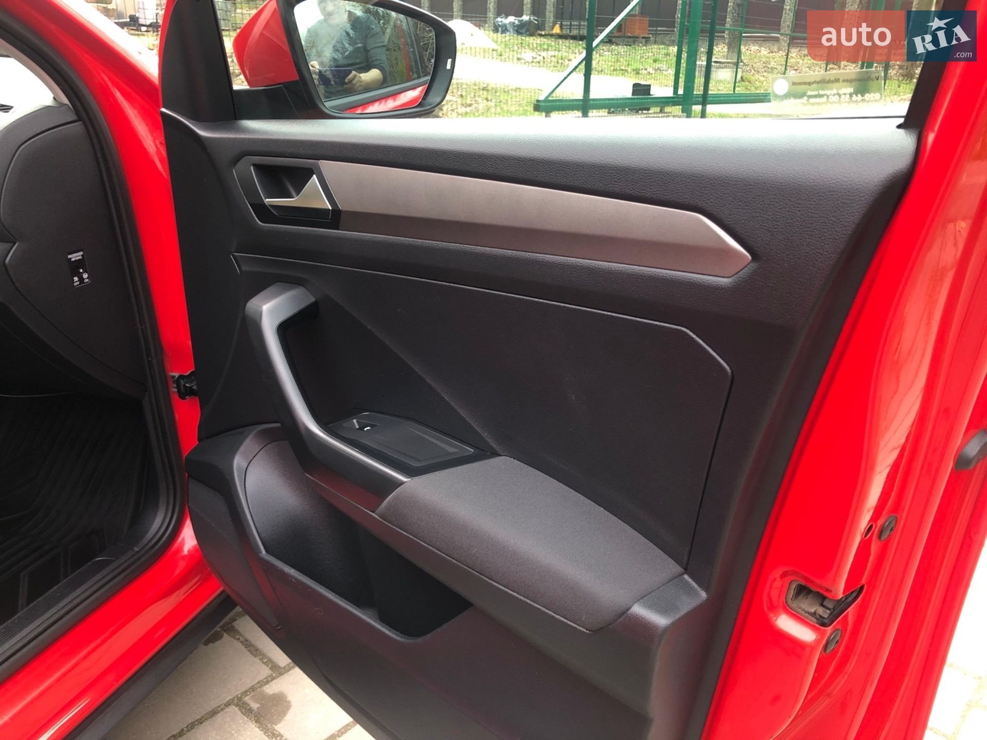 Volkswagen T-Roc 2020 VIN WVGZZZA1ZMV027043 фото оголошення 67 з 79