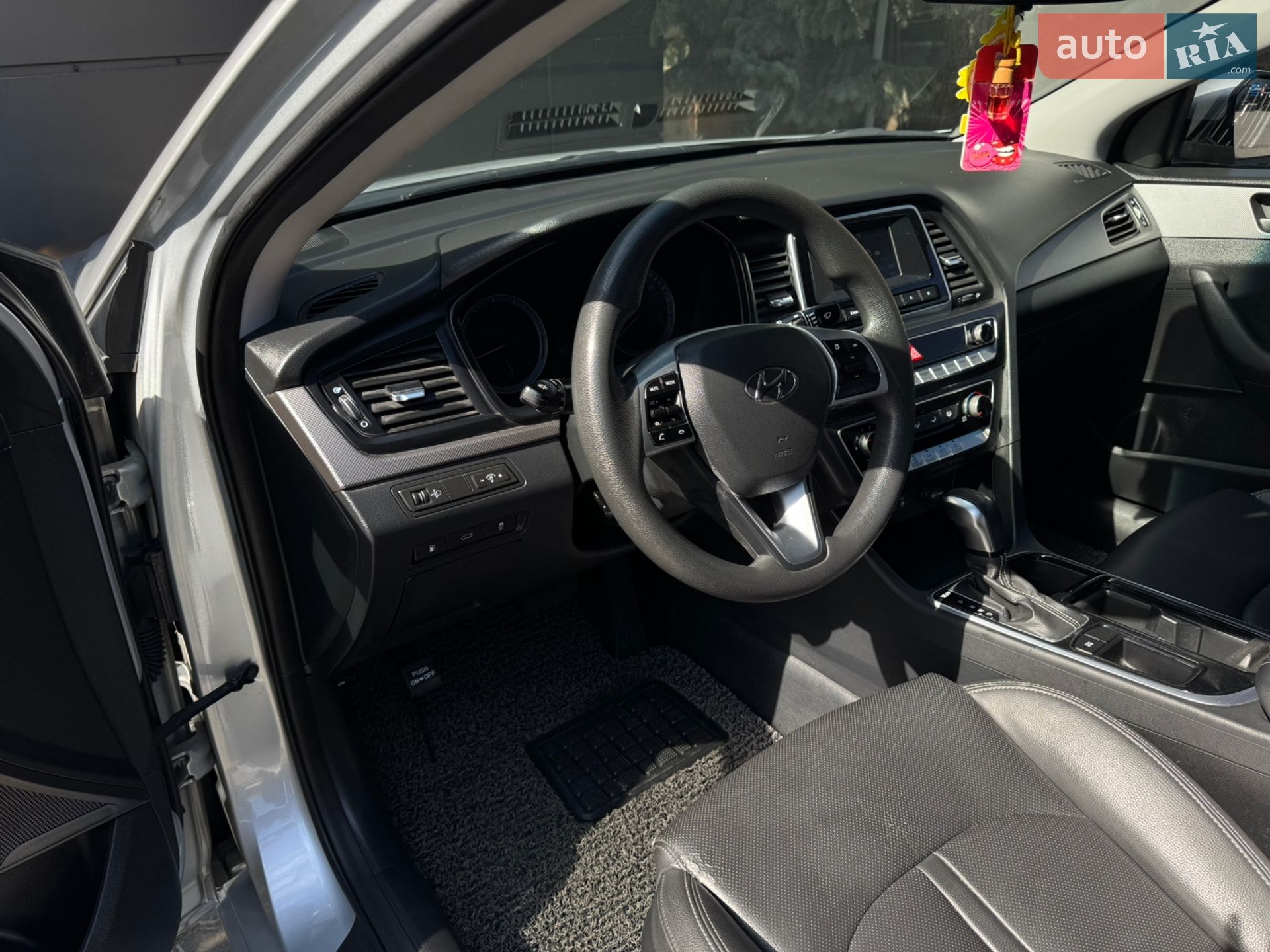 Hyundai Sonata 2018 VIN KMHE341DBKA507827 фото оголошення 10 з 23