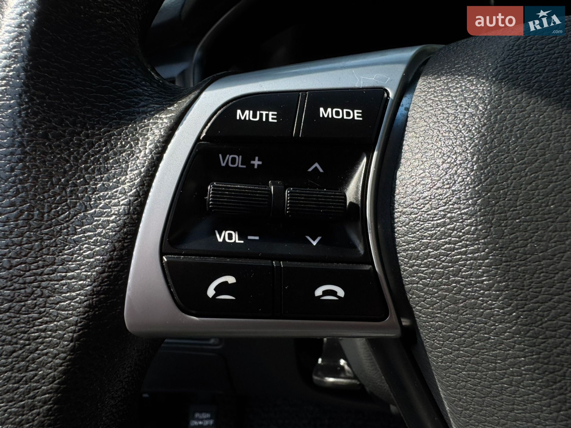 Hyundai Sonata 2018 VIN KMHE341DBKA507827 фото оголошення 13 з 23