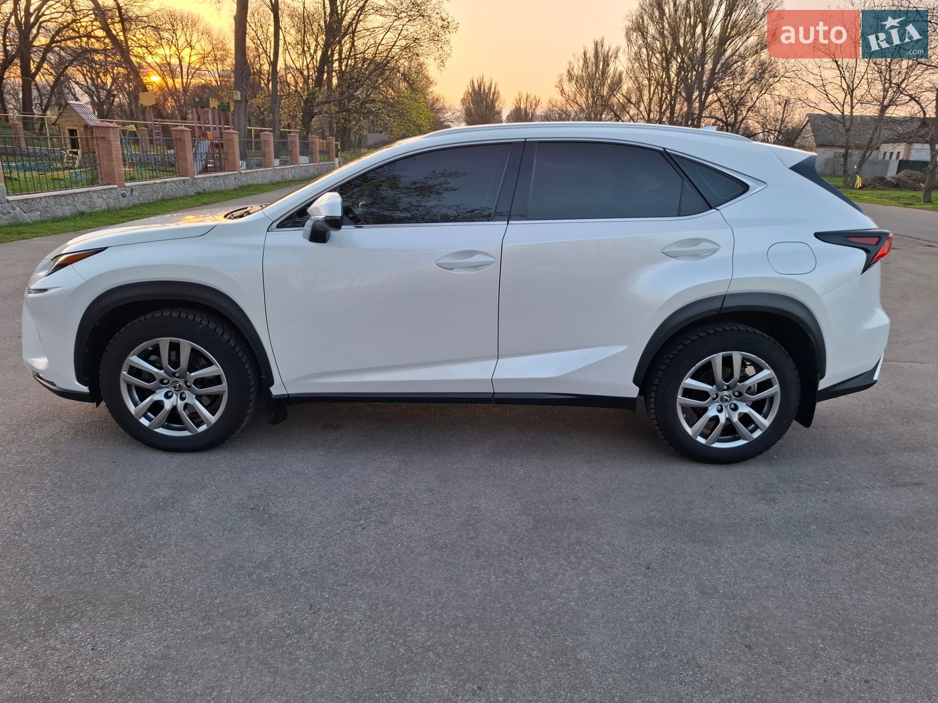 Lexus NX 2019 VIN JTJBERBZ802049491 фото оголошення 6 з 20