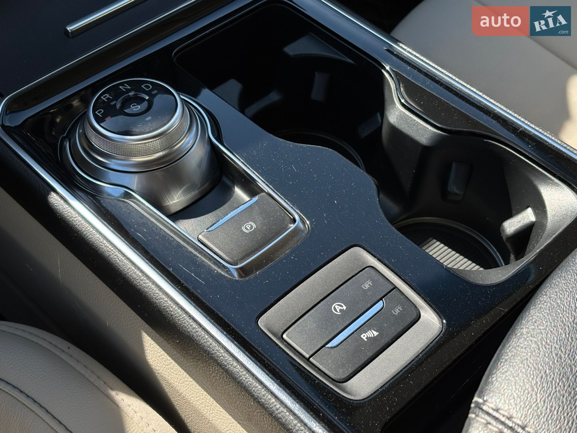 Ford Edge 2020 VIN 2FMPK3K99LBB28614 фото оголошення 41 з 57