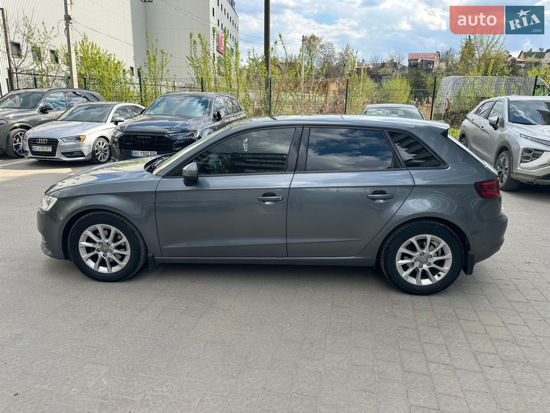 Audi A3 2015 VIN WAUZZZ8V2GA040146 фото оголошення 4 з 20