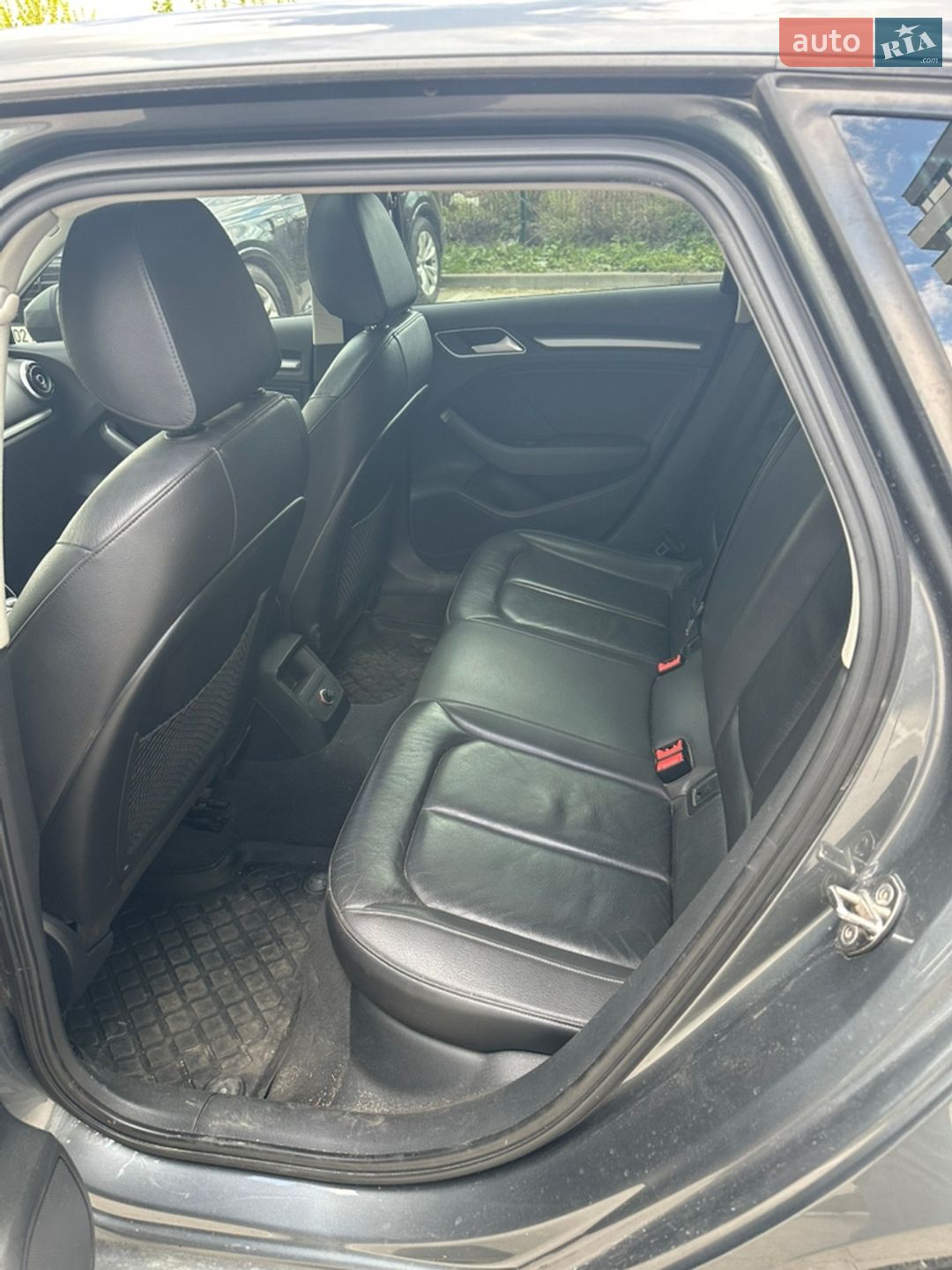Audi A3 2015 VIN WAUZZZ8V2GA040146 фото оголошення 10 з 20