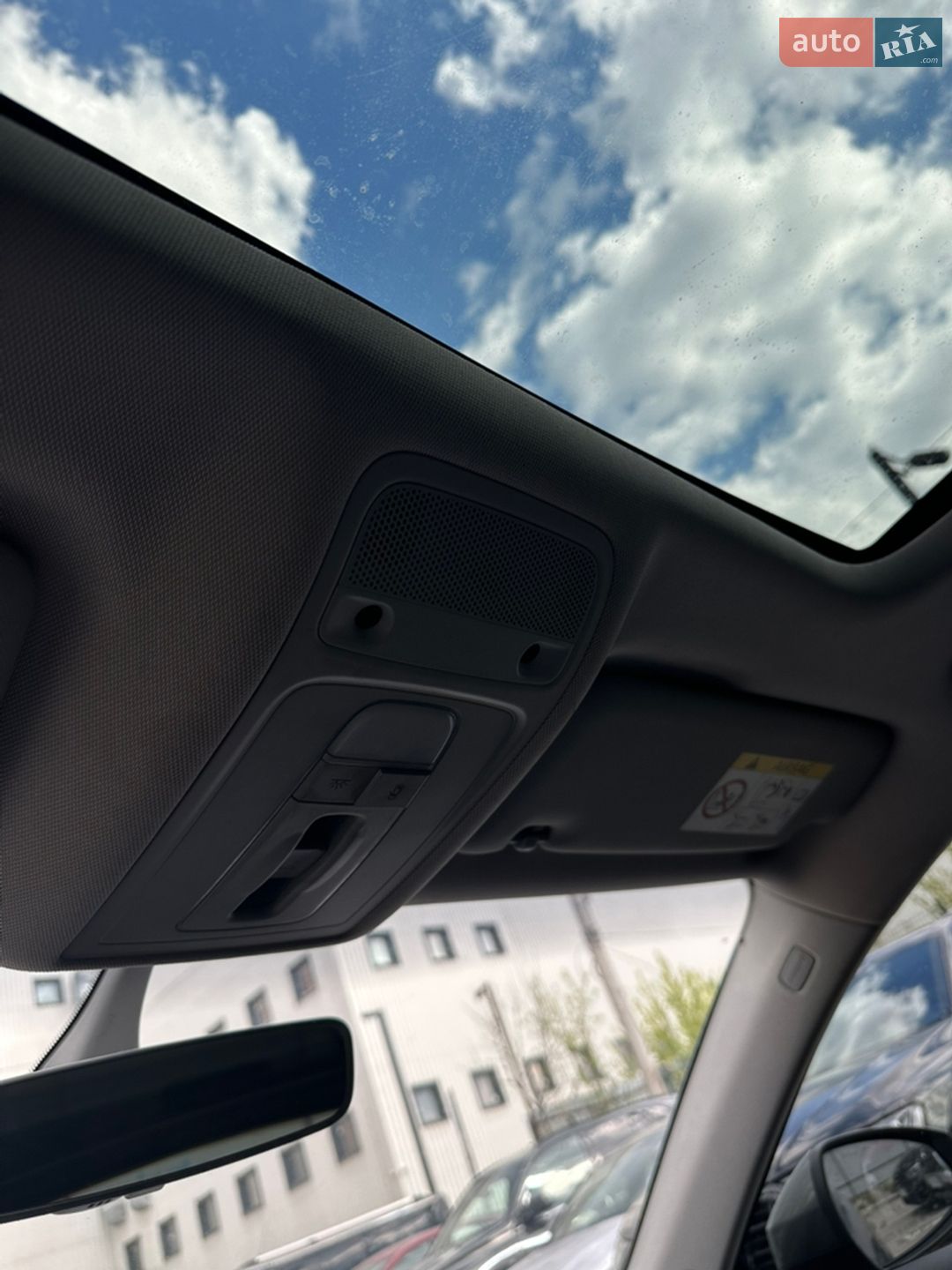 Audi A3 2015 VIN WAUZZZ8V2GA040146 фото оголошення 20 з 20