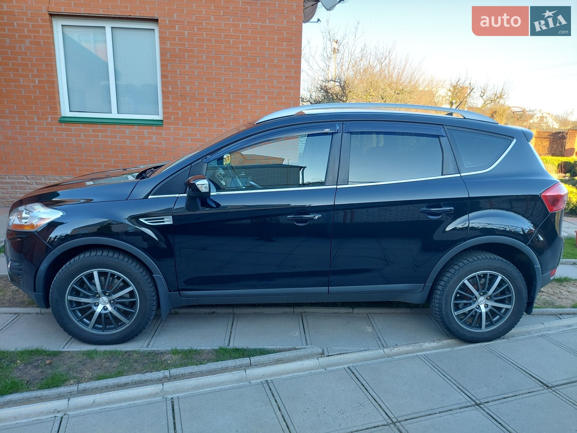 Ford Kuga 2011 VIN WF0RXXGCDRBM86235 фото оголошення 2 з 22