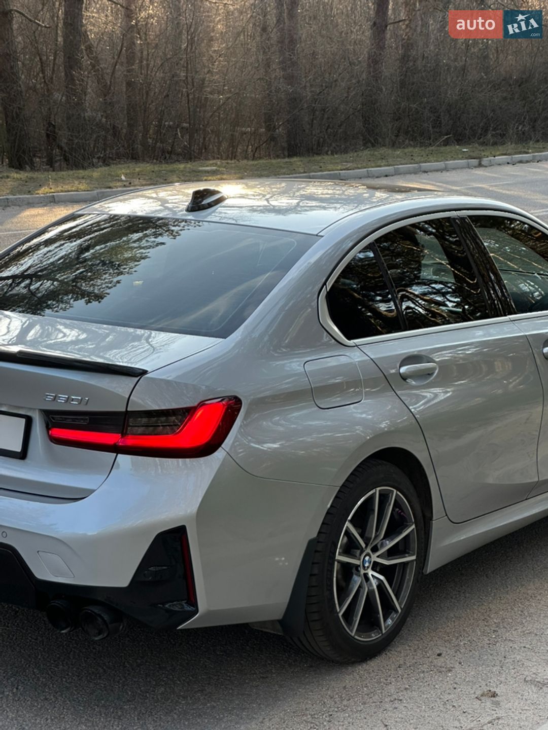BMW 3 Series 2019 VIN WBA5R7C52KFH27927 фото оголошення 16 з 47