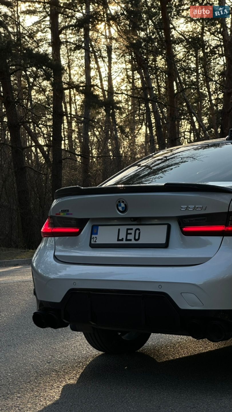 BMW 3 Series 2019 VIN WBA5R7C52KFH27927 фото оголошення 17 з 47