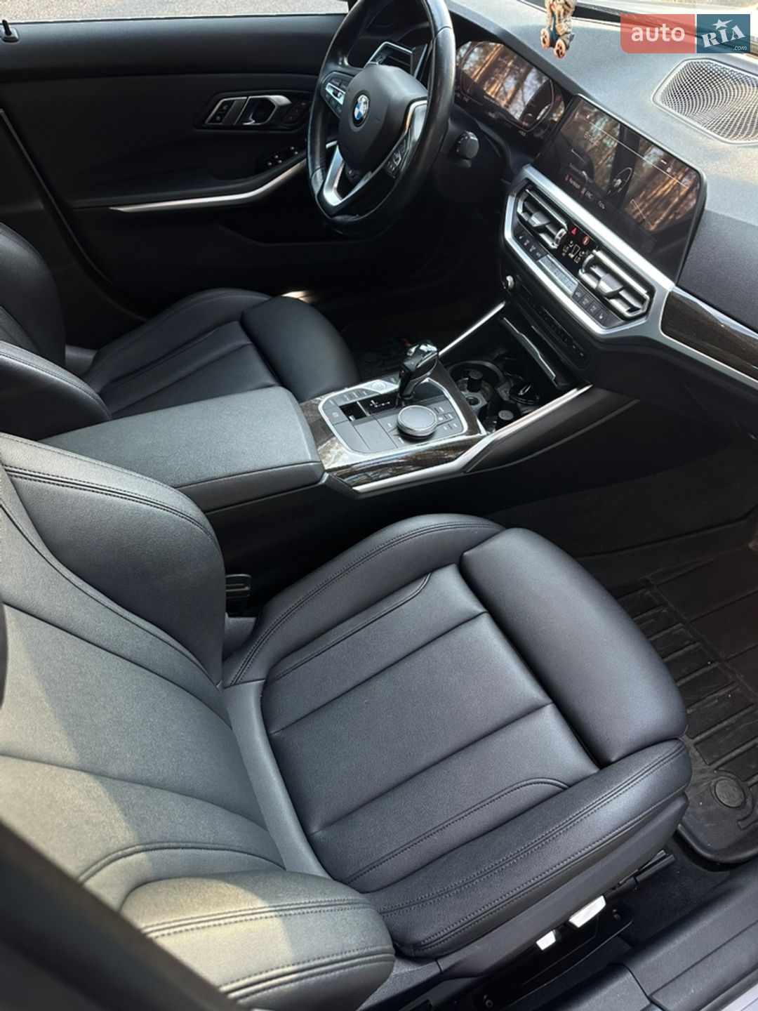 BMW 3 Series 2019 VIN WBA5R7C52KFH27927 фото оголошення 28 з 47