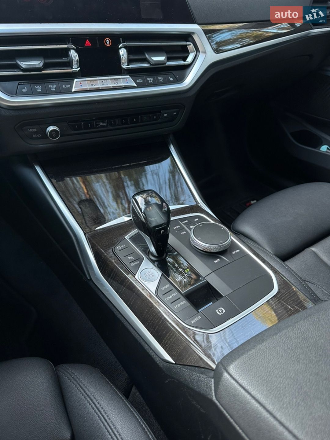BMW 3 Series 2019 VIN WBA5R7C52KFH27927 фото оголошення 32 з 47