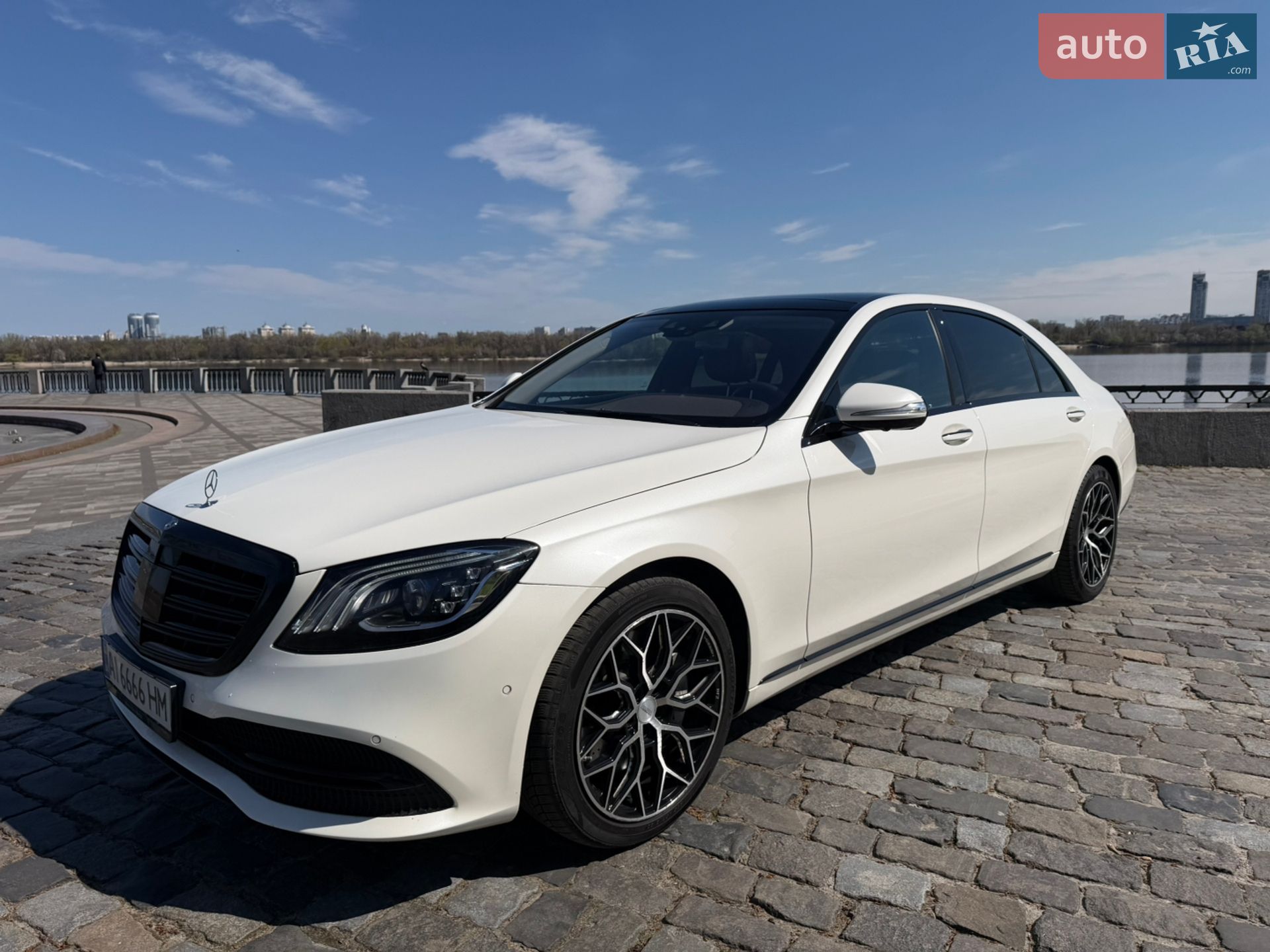 Mercedes-Benz S-Class 2018 VIN WDD2221351A398552 фото оголошення 4 з 33