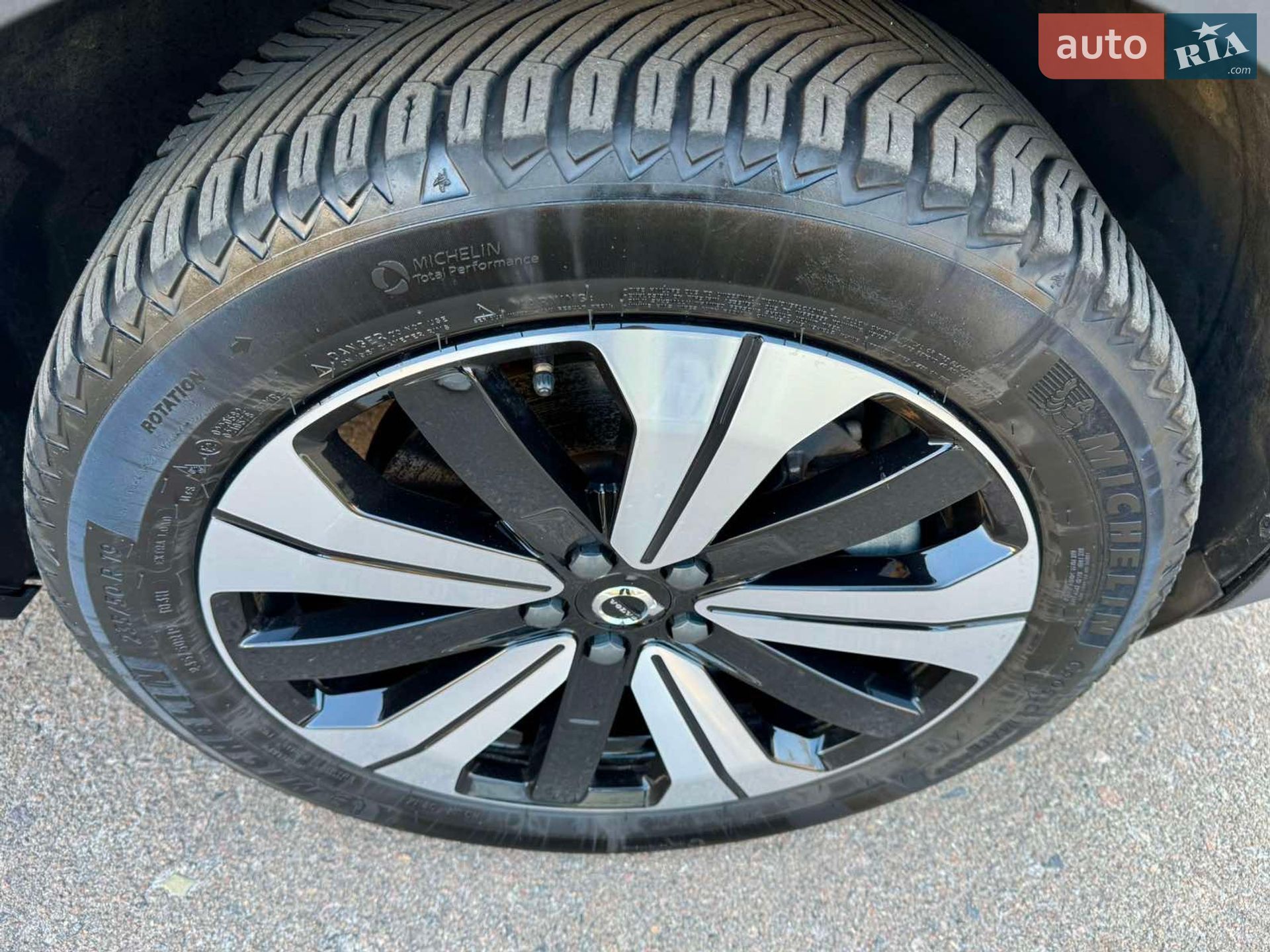 Volvo XC40 Recharge 2022 VIN YV1XZEFV0P2985543 фото оголошення 14 з 40