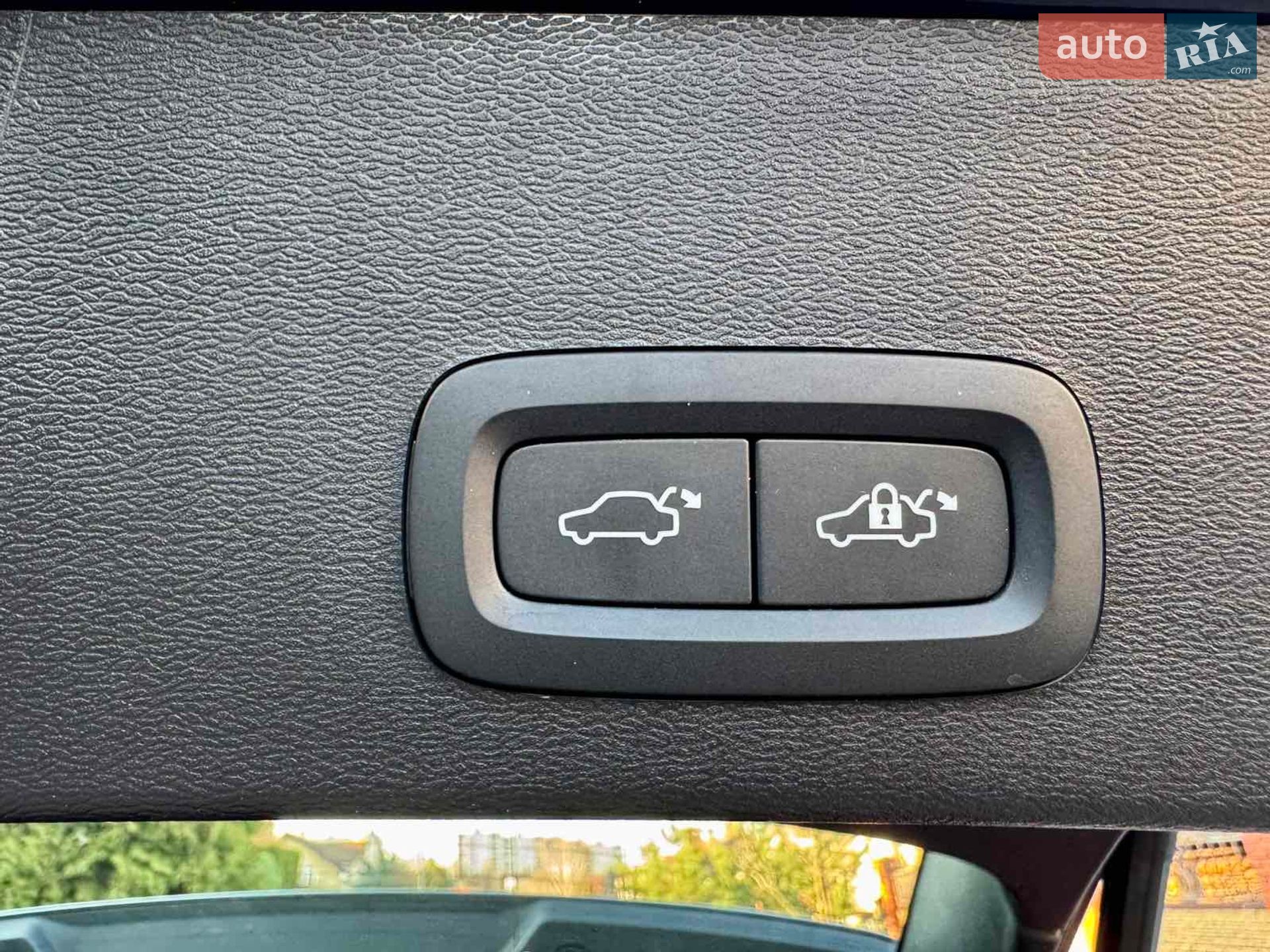 Volvo XC40 Recharge 2022 VIN YV1XZEFV0P2985543 фото оголошення 21 з 40