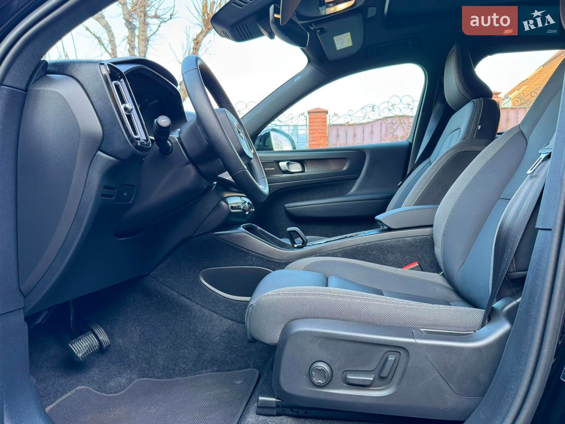 Volvo XC40 Recharge 2022 VIN YV1XZEFV0P2985543 фото оголошення 22 з 40