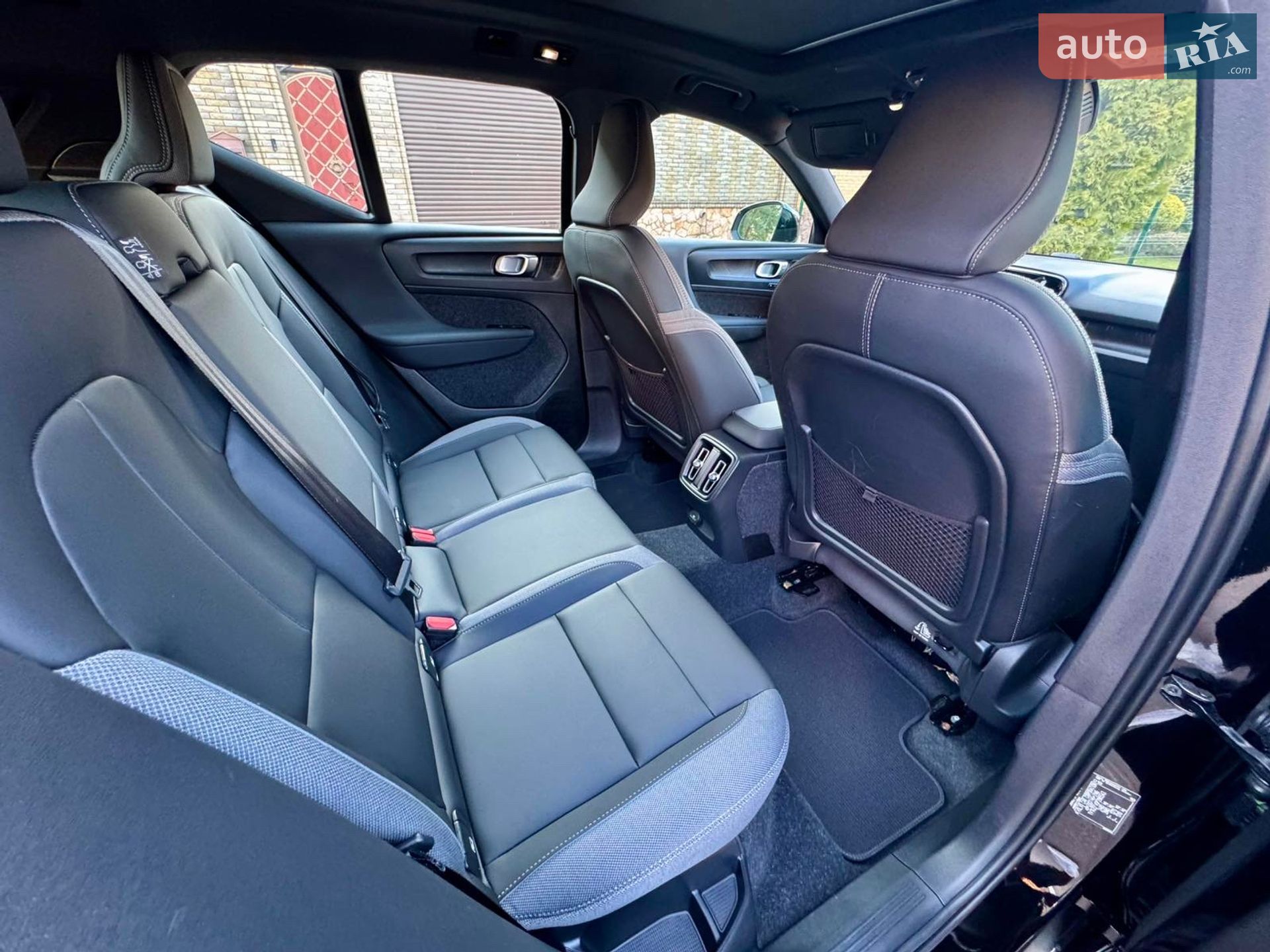 Volvo XC40 Recharge 2022 VIN YV1XZEFV0P2985543 фото оголошення 27 з 40
