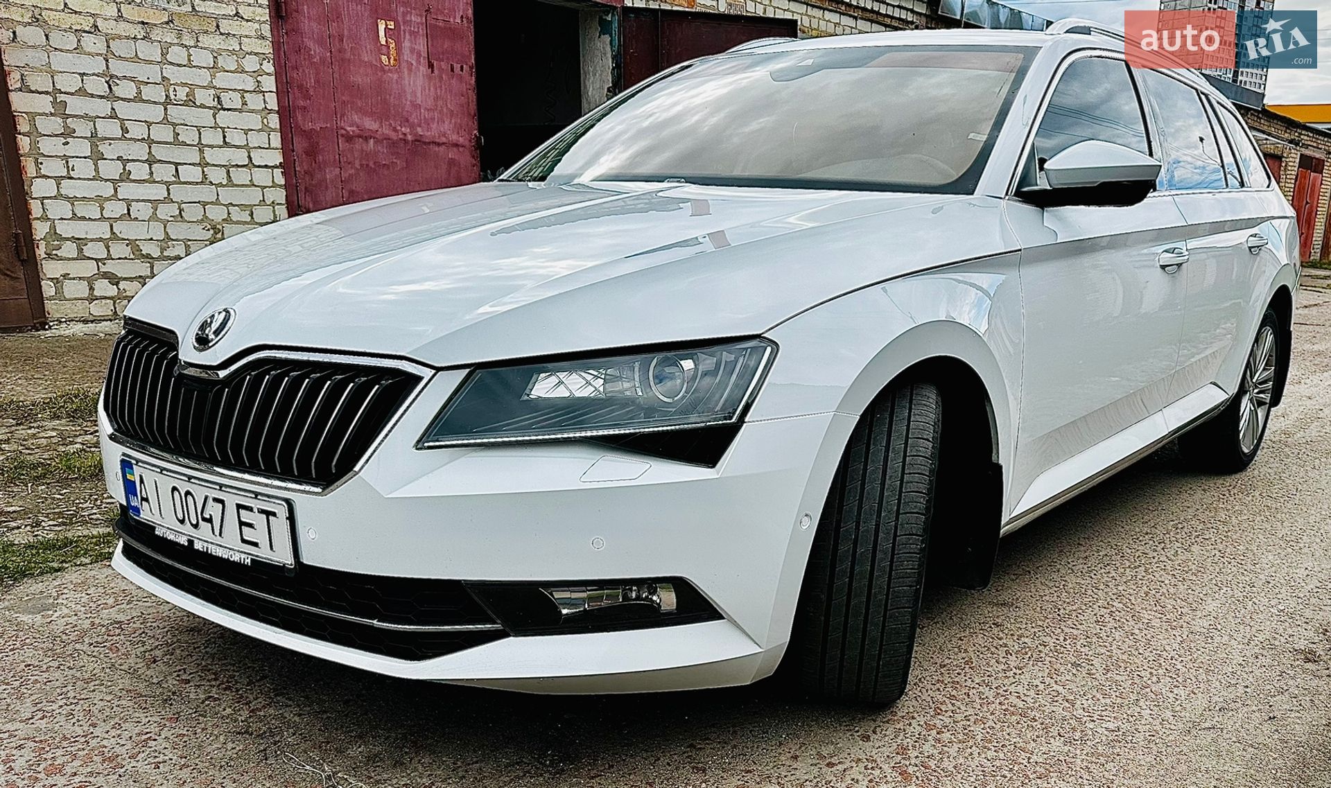 Skoda Superb 2017 VIN TMBJH9NP4J7525854 фото оголошення 2 з 18