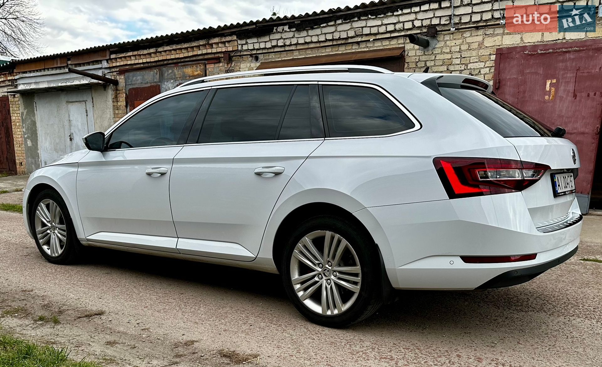 Skoda Superb 2017 VIN TMBJH9NP4J7525854 фото оголошення 5 з 18