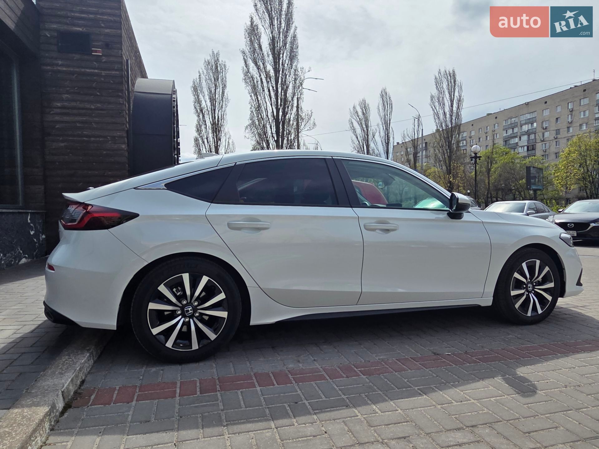 Honda Civic 2023 VIN JHMFL4830RX203210 фото оголошення 5 з 26