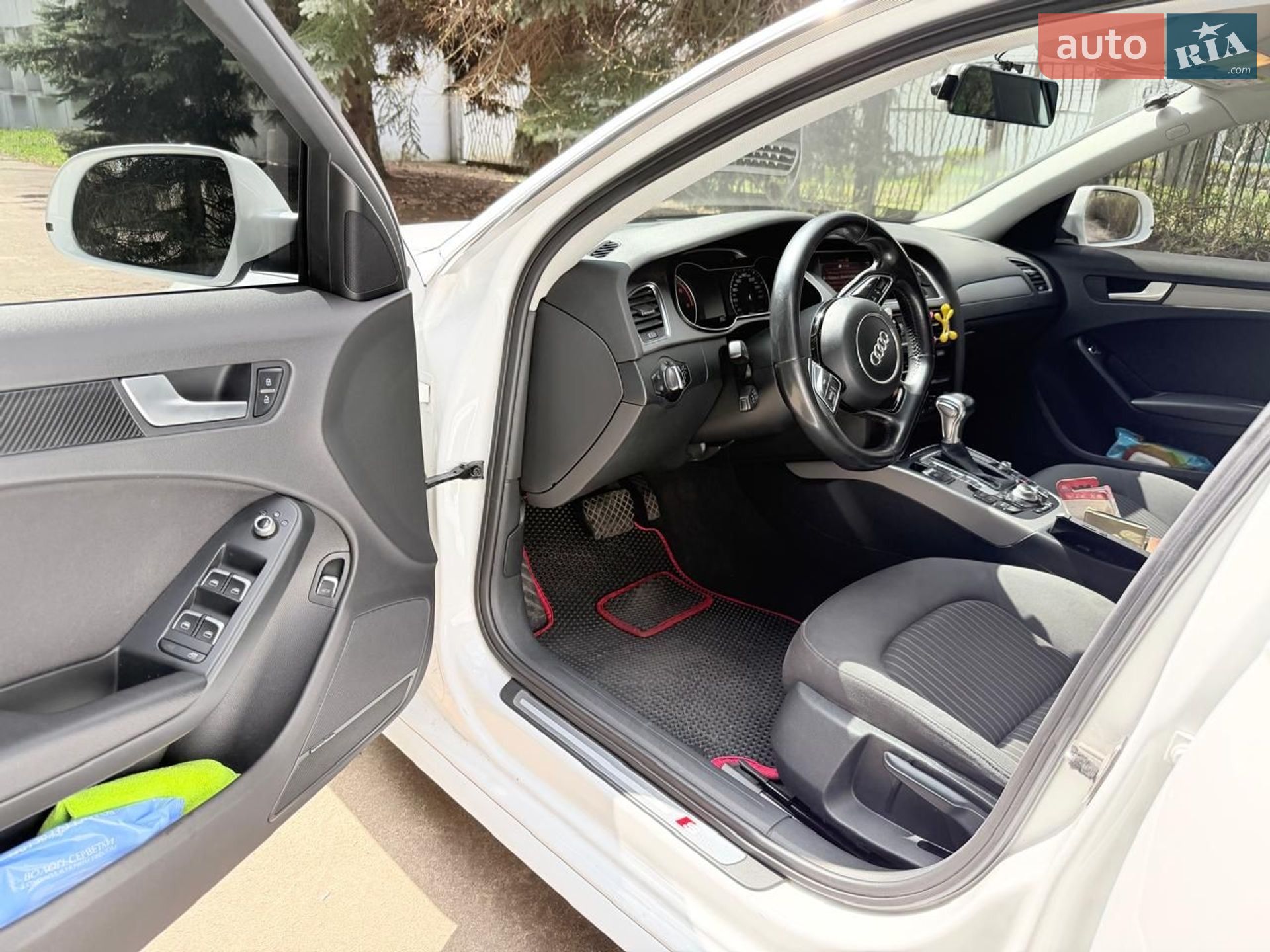 Audi A4 2014 VIN WAUZZZ8K0FA015993 фото оголошення 6 з 19