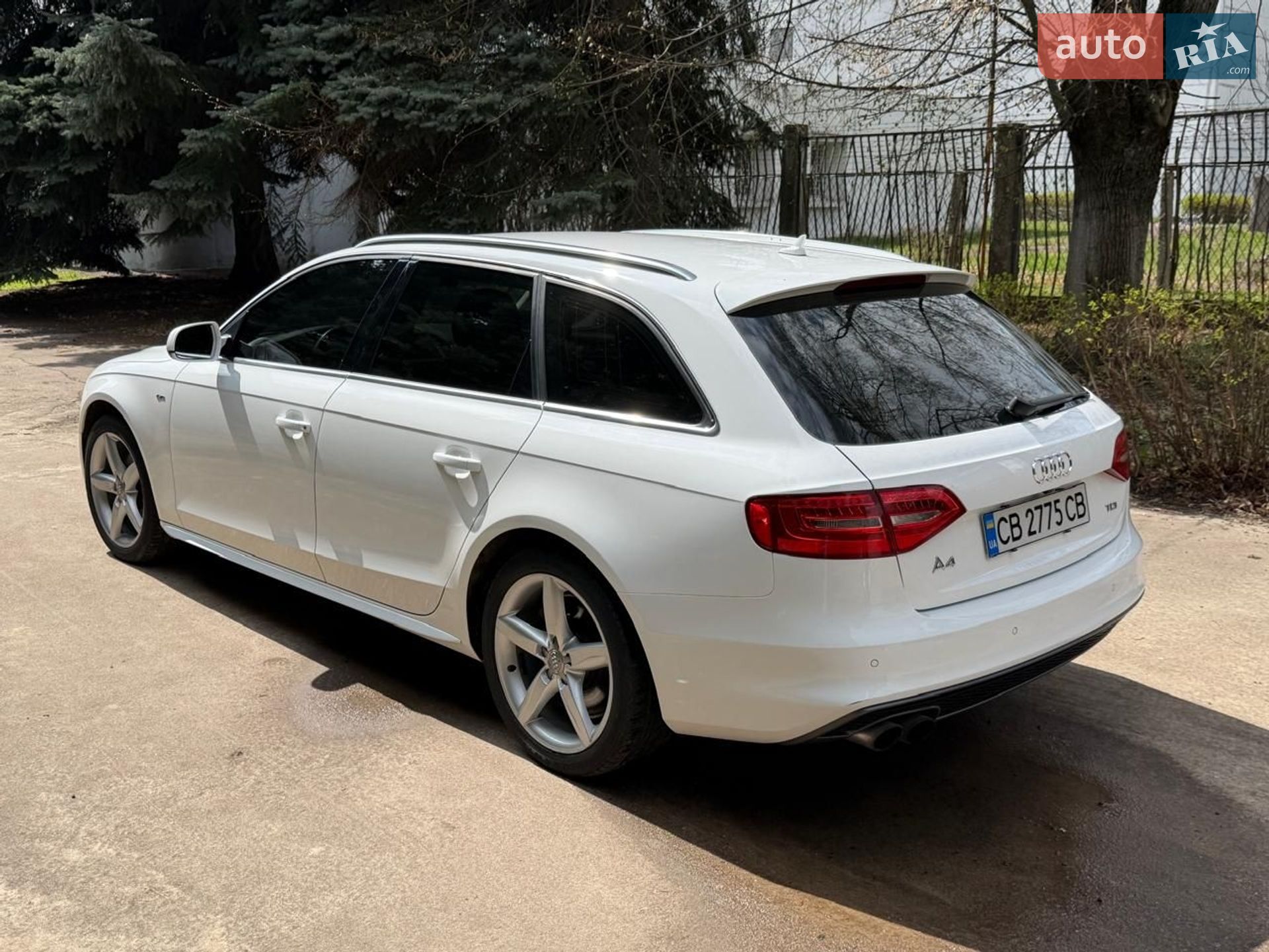 Audi A4 2014 VIN WAUZZZ8K0FA015993 фото оголошення 11 з 19
