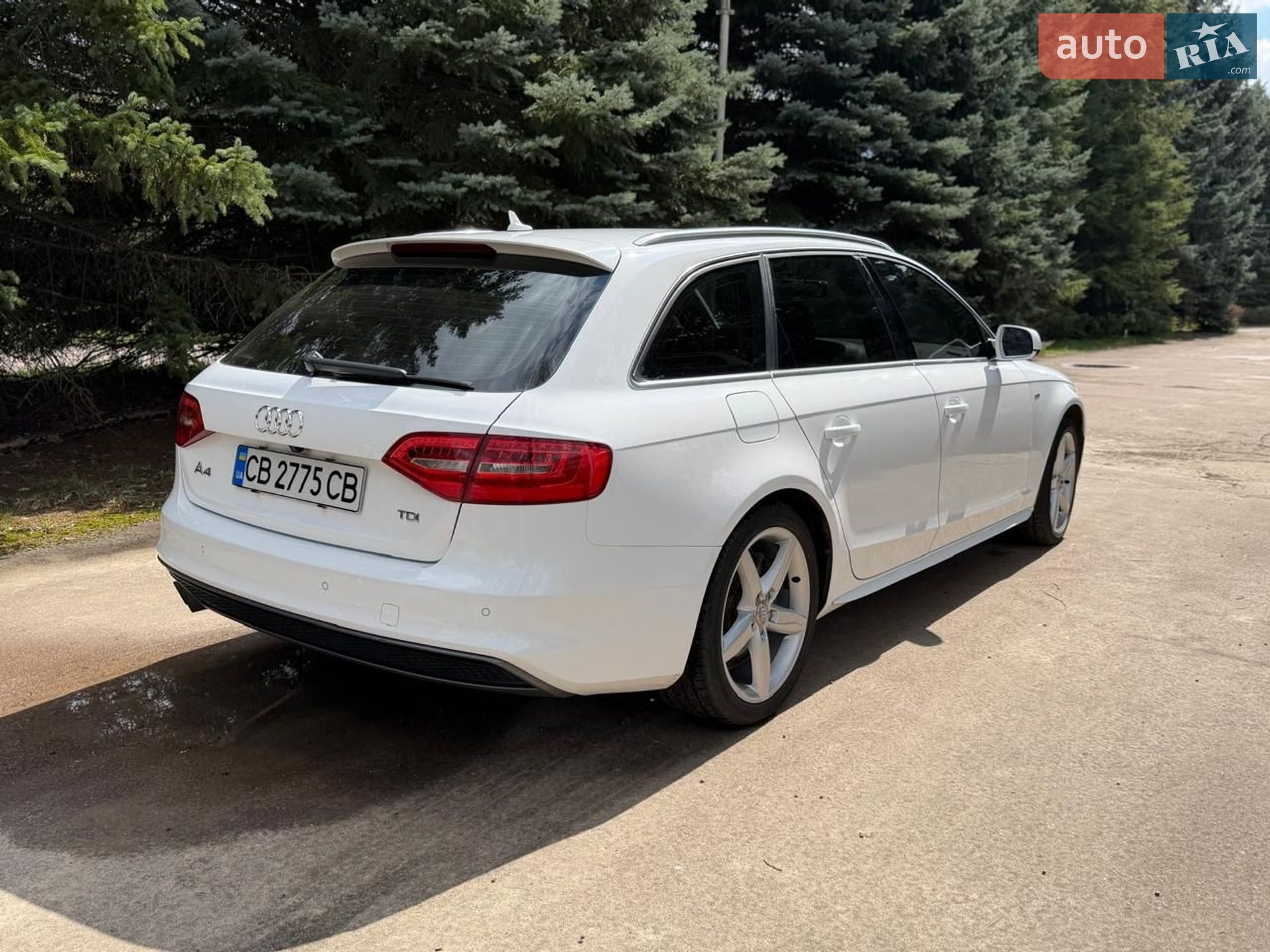 Audi A4 2014 VIN WAUZZZ8K0FA015993 фото оголошення 14 з 19