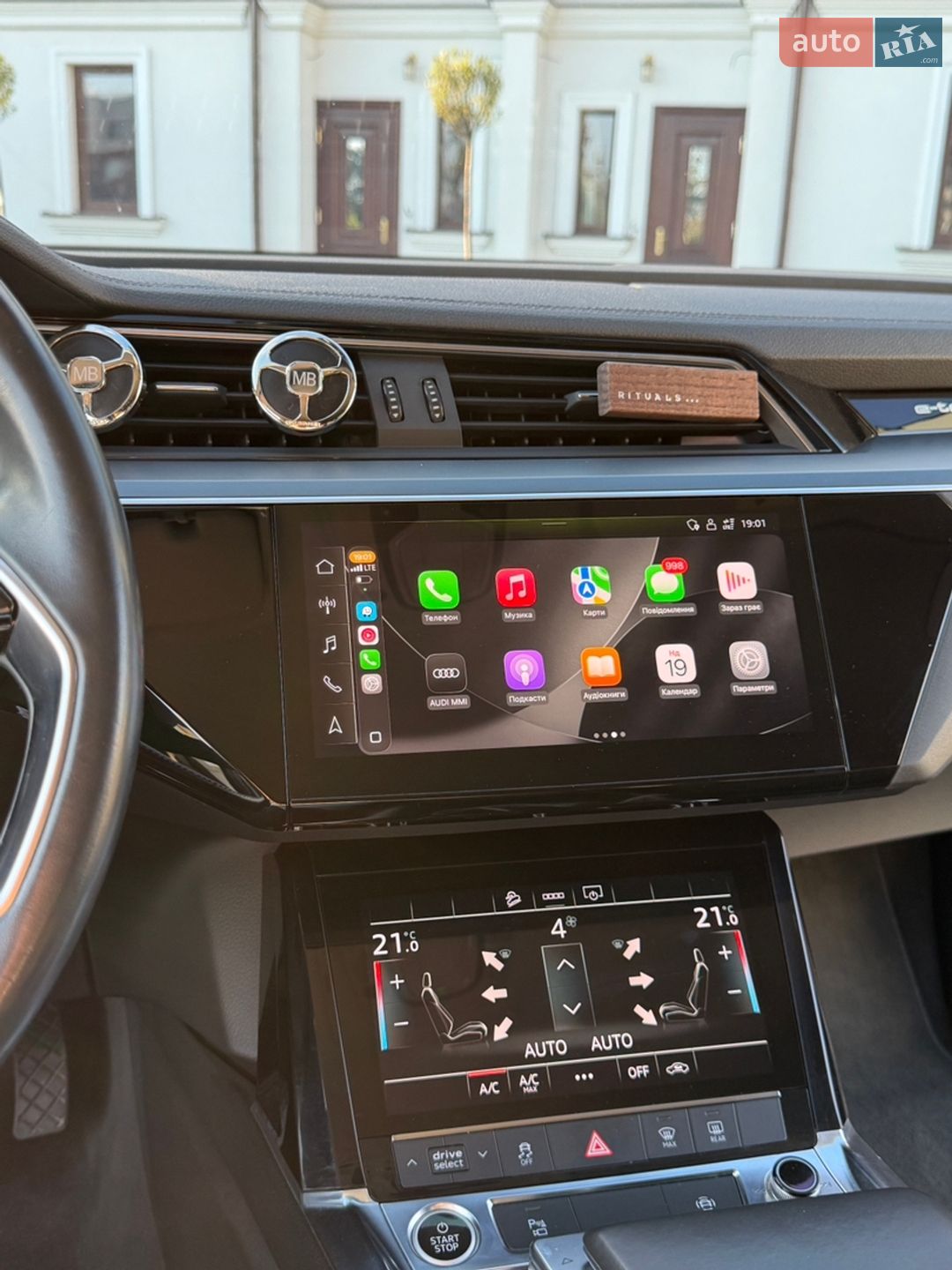 Audi e-tron Sportback 2020 VIN WAUZZZGEXMB002879 фото оголошення 10 з 21