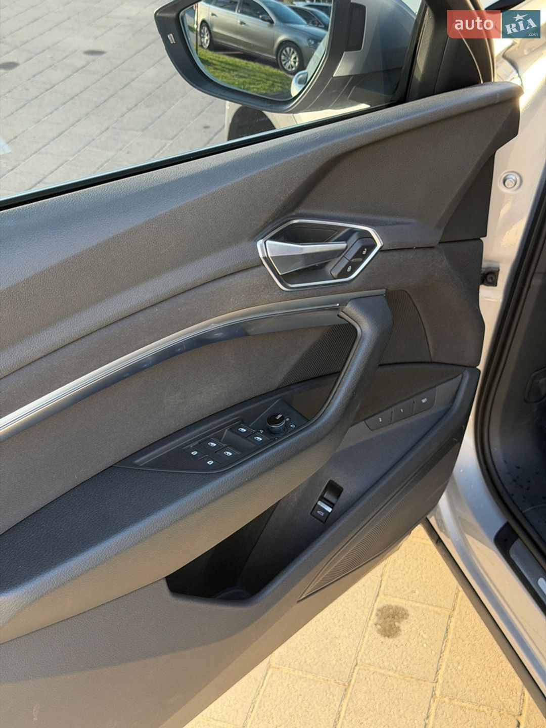 Audi e-tron Sportback 2020 VIN WAUZZZGEXMB002879 фото оголошення 11 з 21