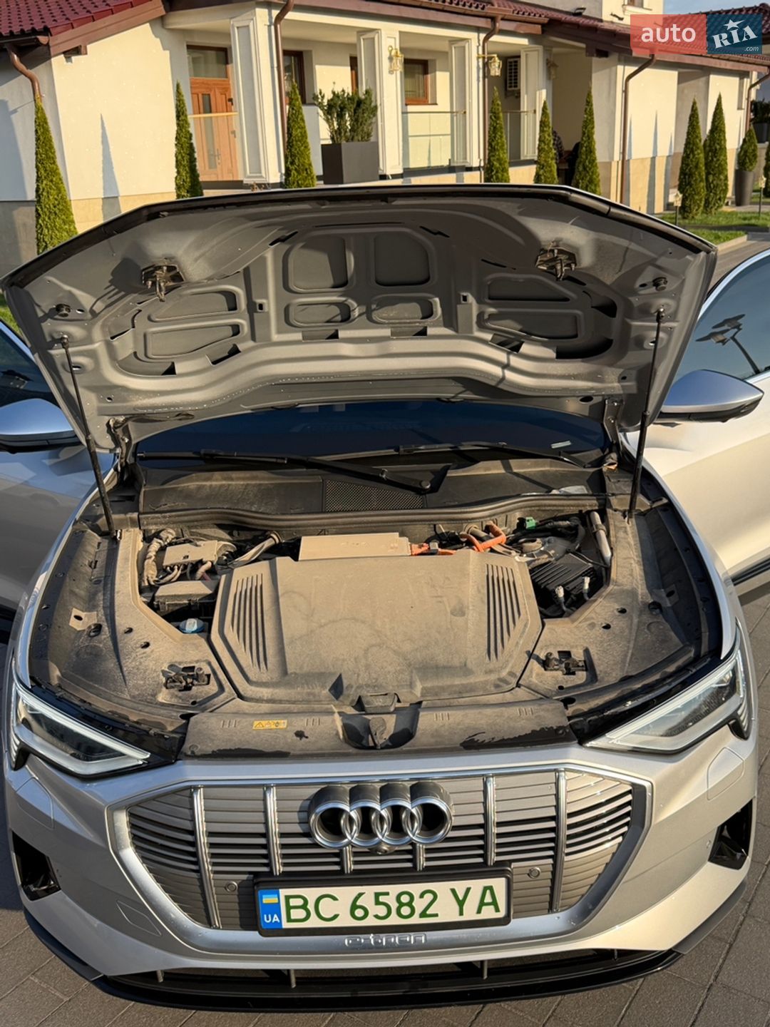 Audi e-tron Sportback 2020 VIN WAUZZZGEXMB002879 фото оголошення 19 з 21