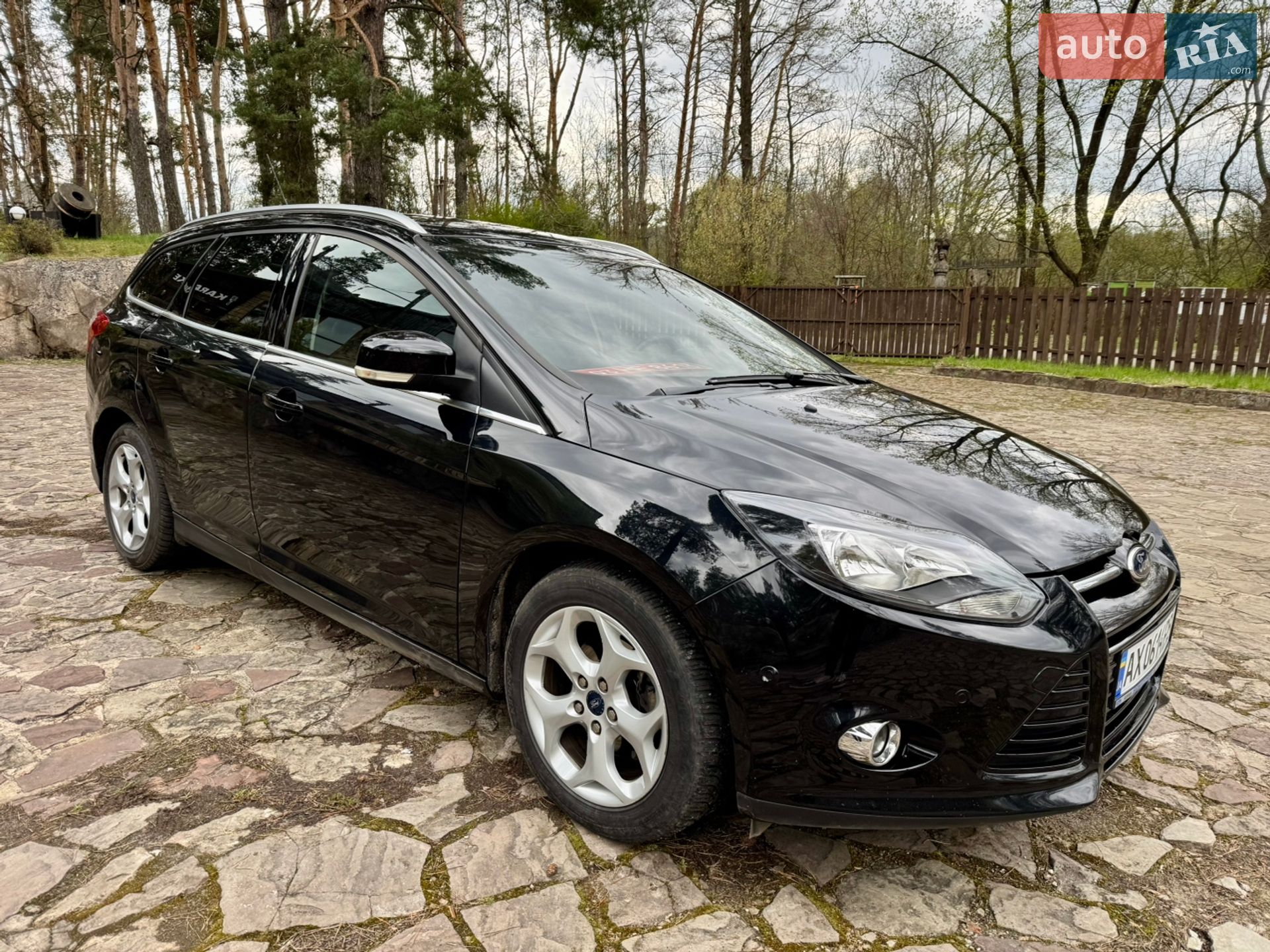 Ford Focus 2013 VIN WF0LXXGCBLDM17484 фото оголошення 4 з 25