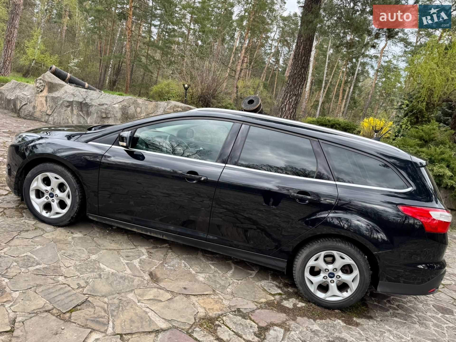 Ford Focus 2013 VIN WF0LXXGCBLDM17484 фото оголошення 8 з 25