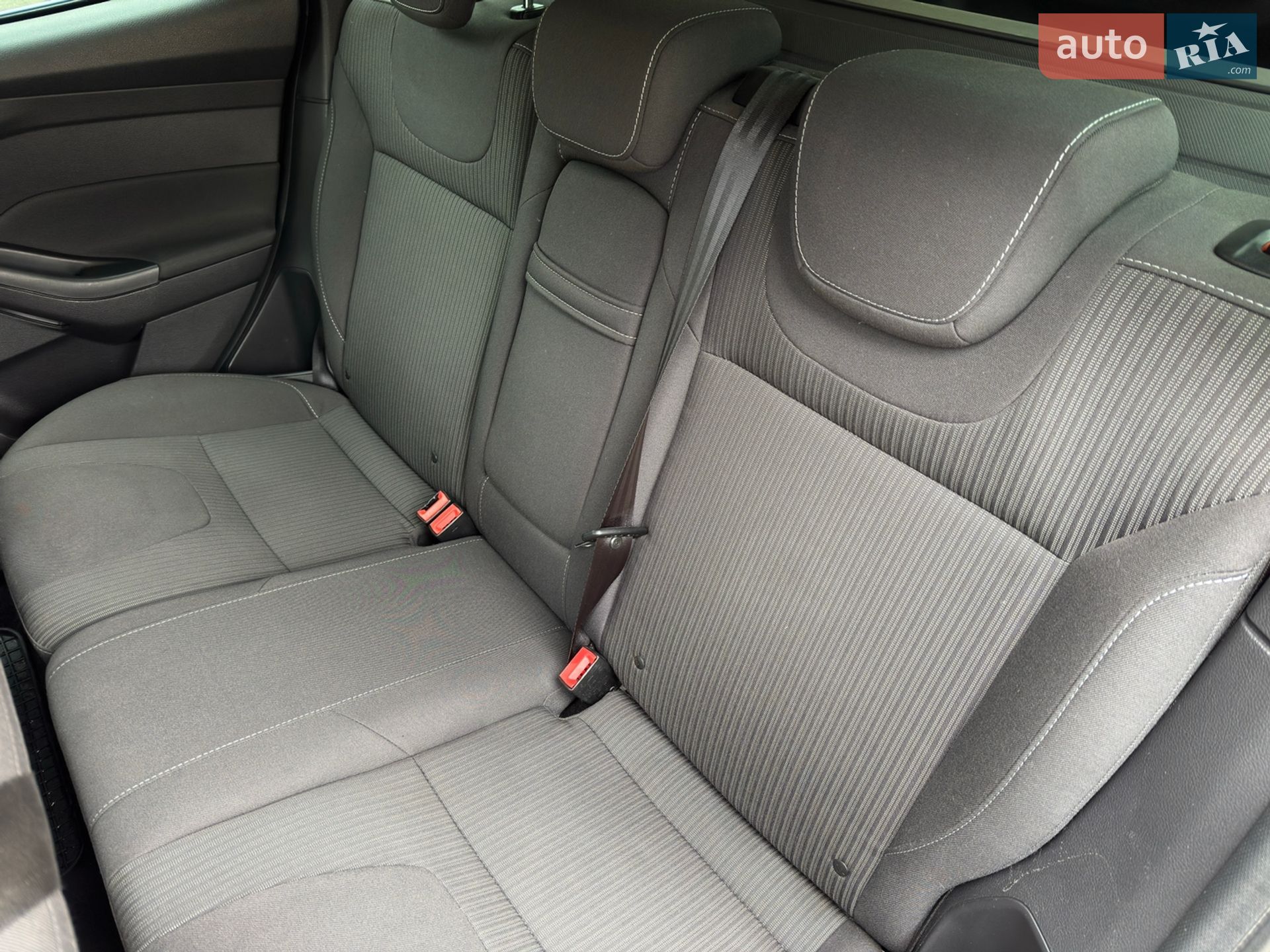 Ford Focus 2013 VIN WF0LXXGCBLDM17484 фото оголошення 24 з 25