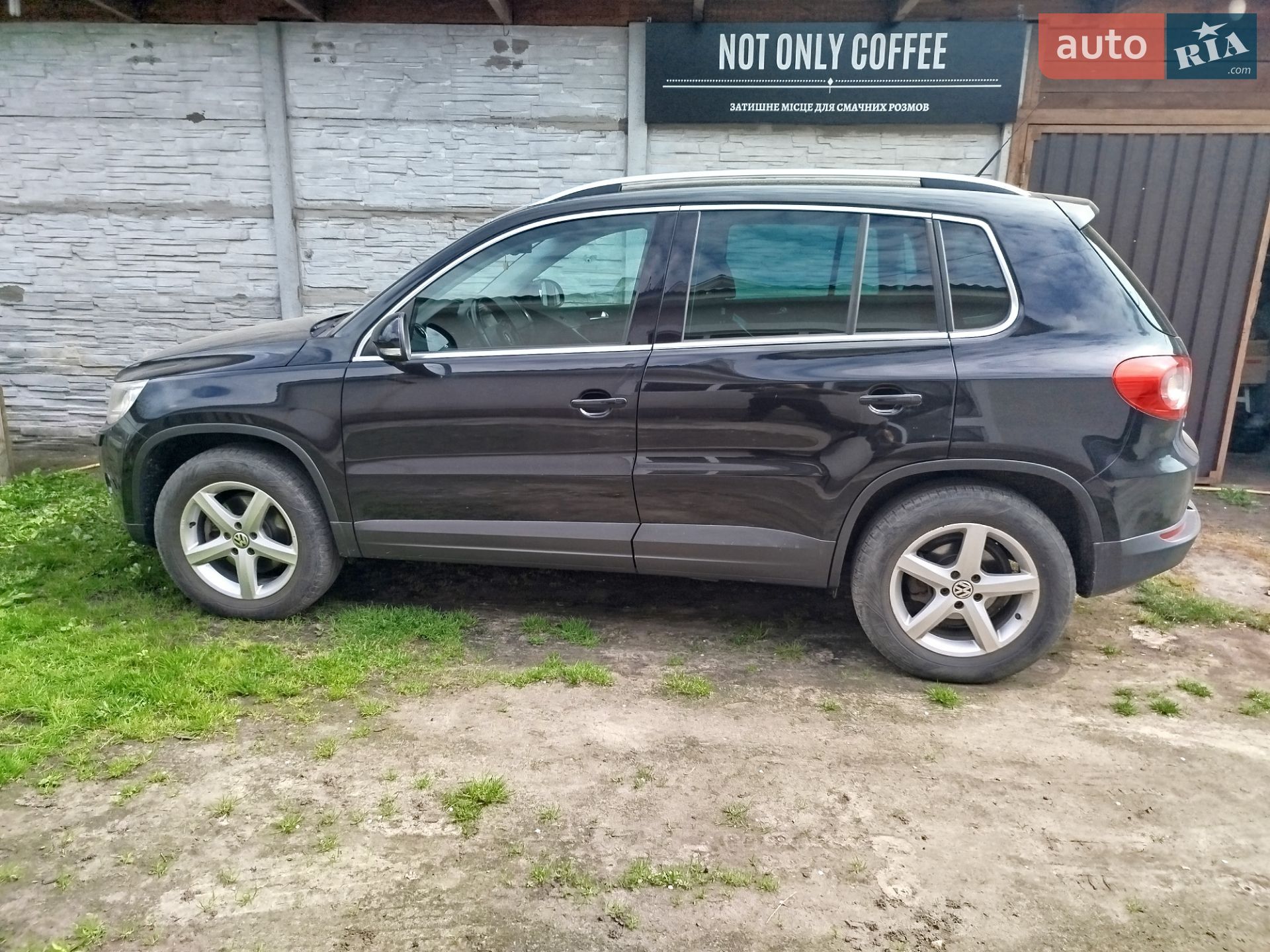 Volkswagen Tiguan 2010 VIN WVGZZZ5NZBW042063 фото оголошення 2 з 14