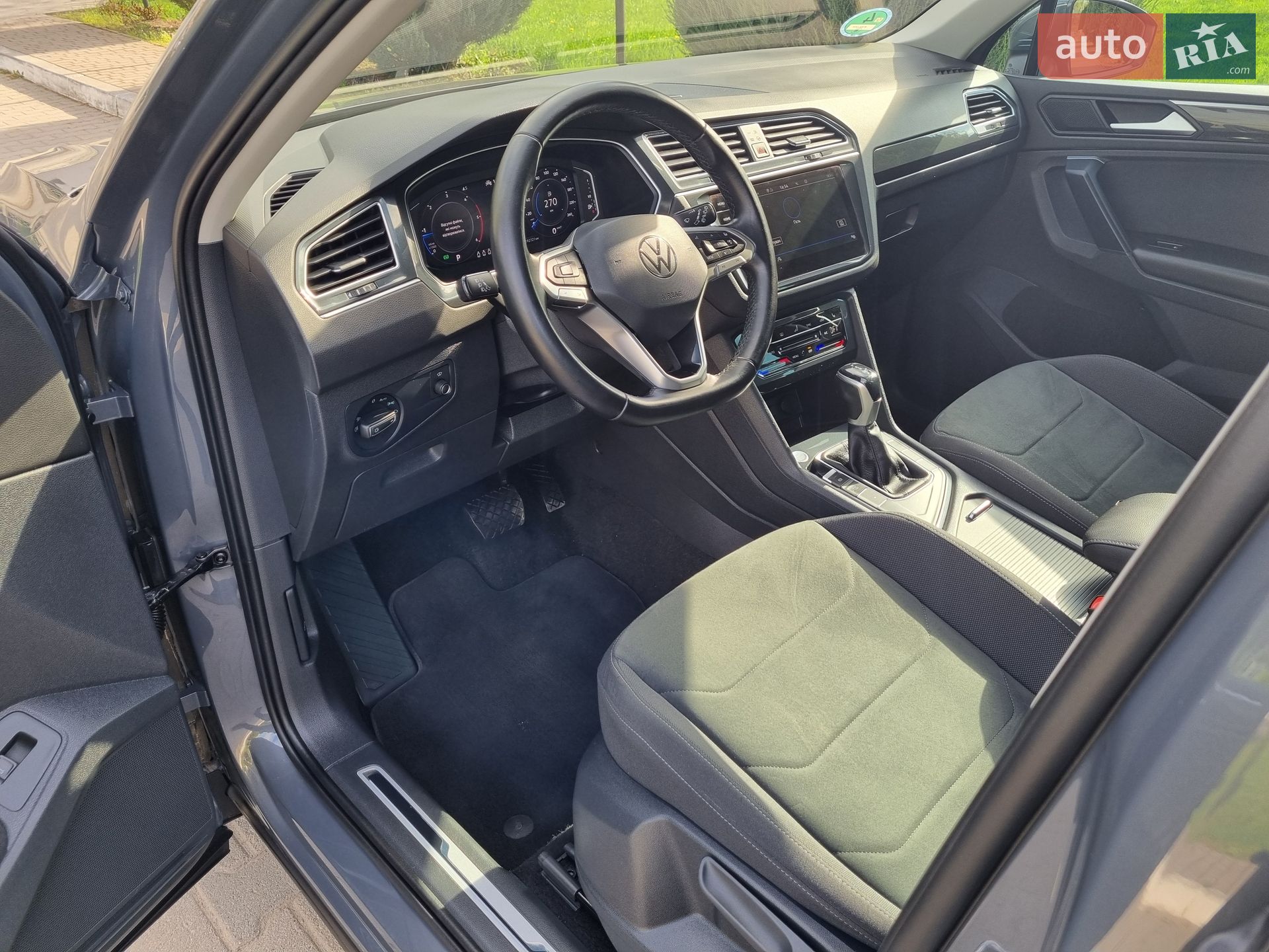 Volkswagen Tiguan 2021 VIN WVGZZZ5NZMW048915 фото оголошення 16 з 49
