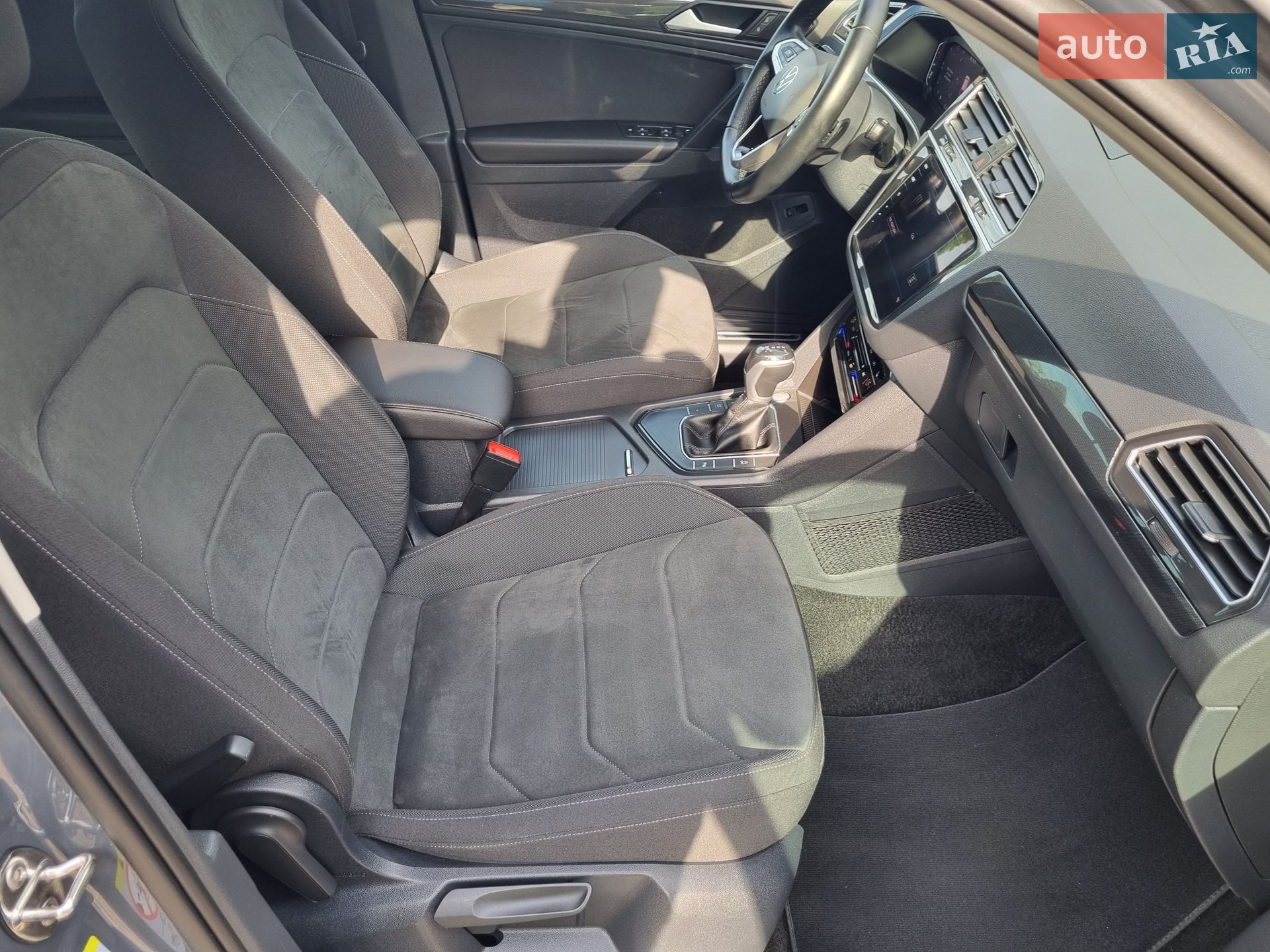 Volkswagen Tiguan 2021 VIN WVGZZZ5NZMW048915 фото оголошення 30 з 49