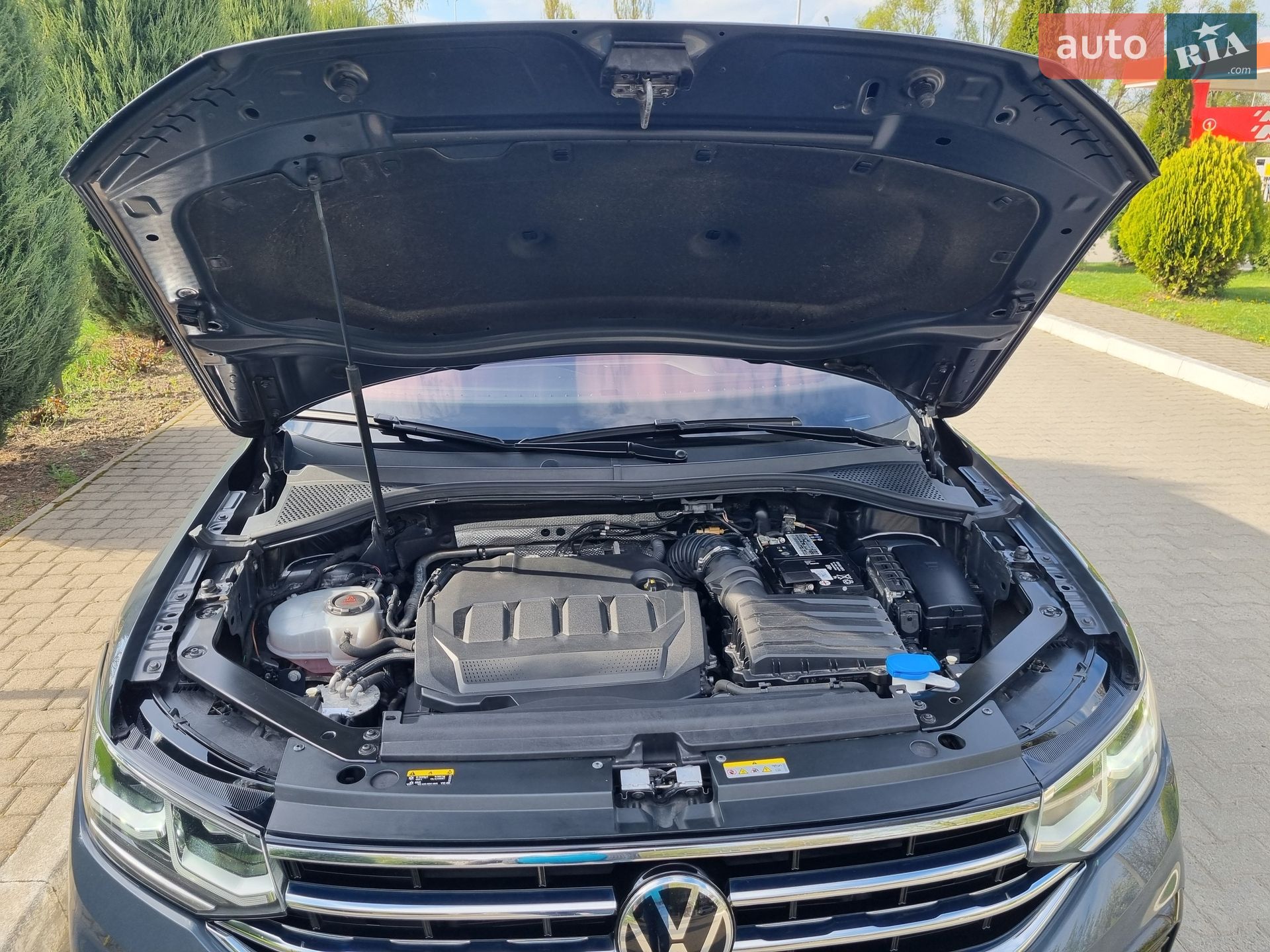 Volkswagen Tiguan 2021 VIN WVGZZZ5NZMW048915 фото оголошення 32 з 49