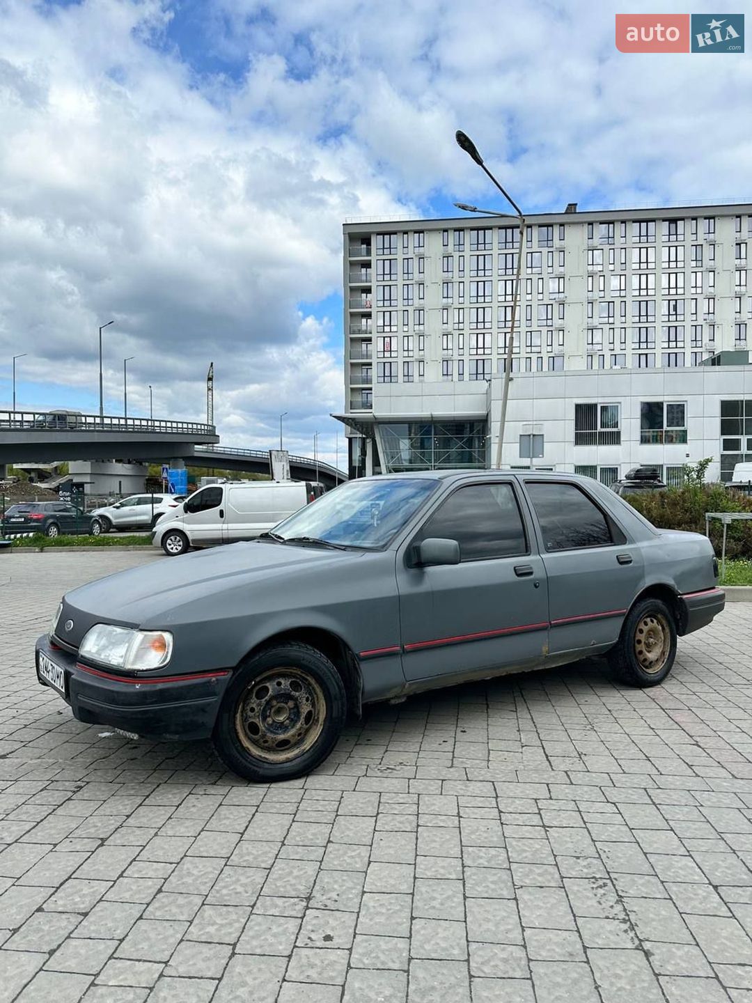 Ford Sierra 1988 VIN WF0FXXGBBFJA73396 фото оголошення 2 з 20