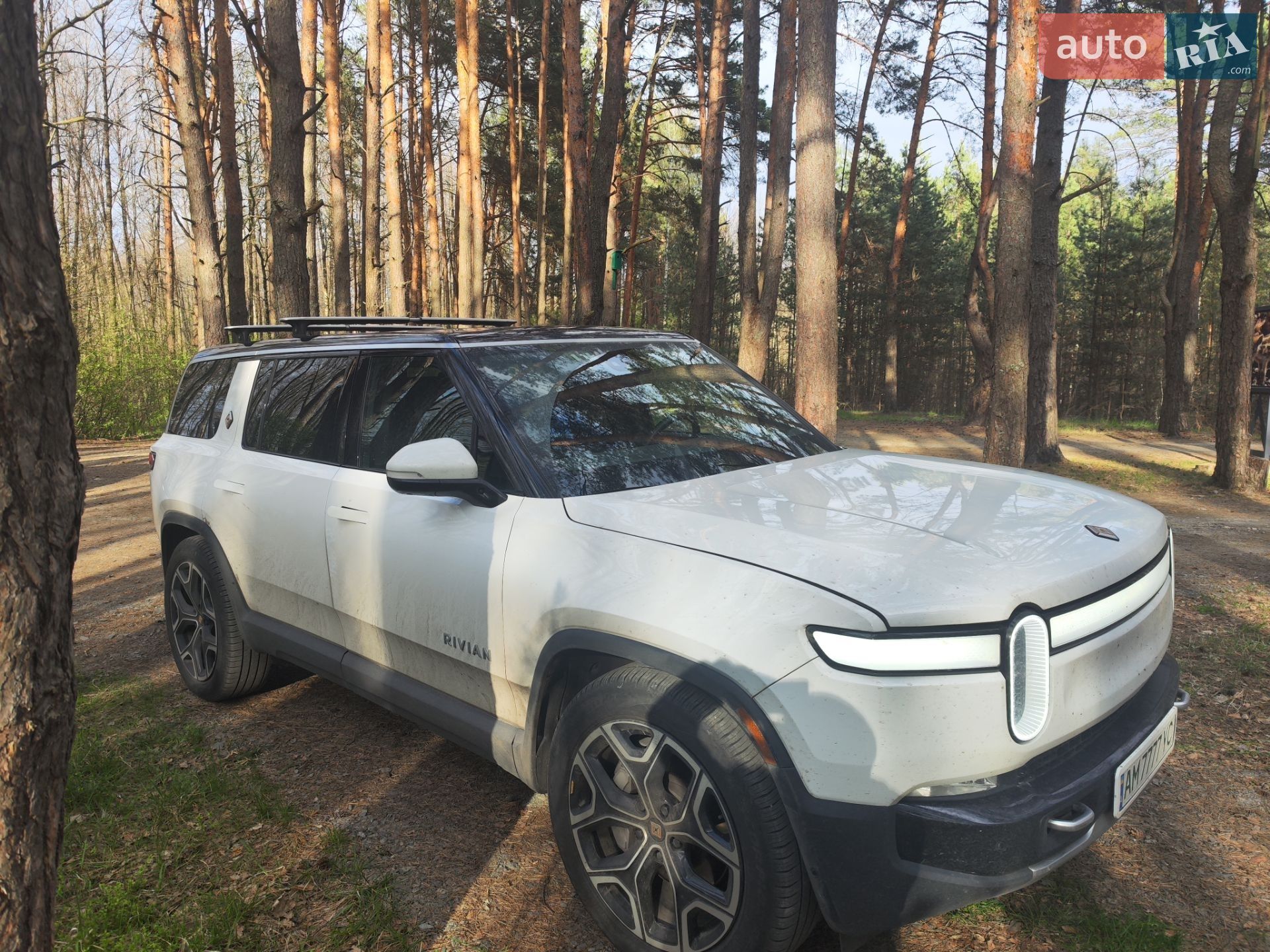 Rivian R1S 2023 VIN 7PDSGABA3PN013444 фото оголошення 6 з 9
