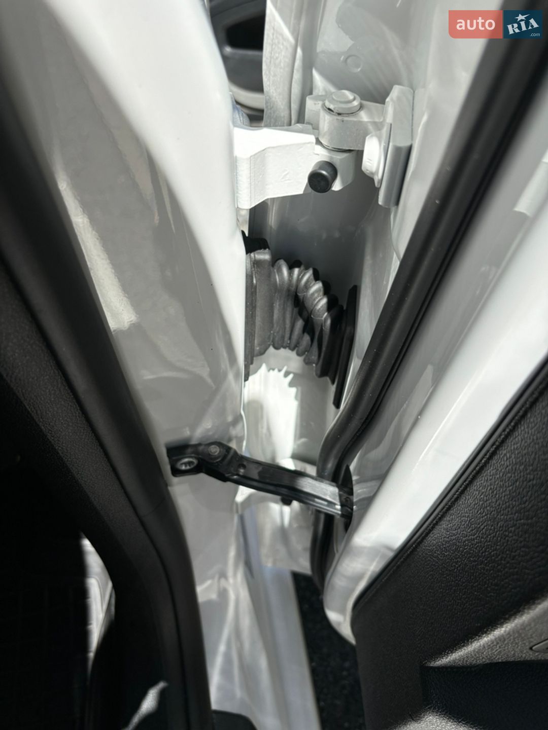 Skoda Superb 2014 VIN TMBAB43T1EB301013 фото оголошення 9 з 24