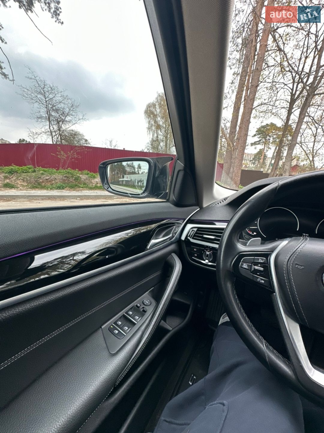 BMW 5 Series 2019 VIN WBAJF51030GM57629 фото оголошення 31 з 39