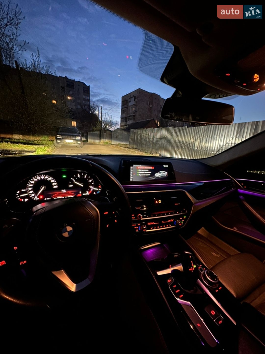 BMW 5 Series 2019 VIN WBAJF51030GM57629 фото оголошення 14 з 39