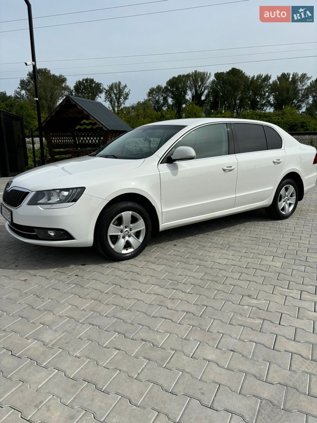 Skoda Superb 2014 VIN TMBAB43T1EB301013 фото оголошення 2 з 24