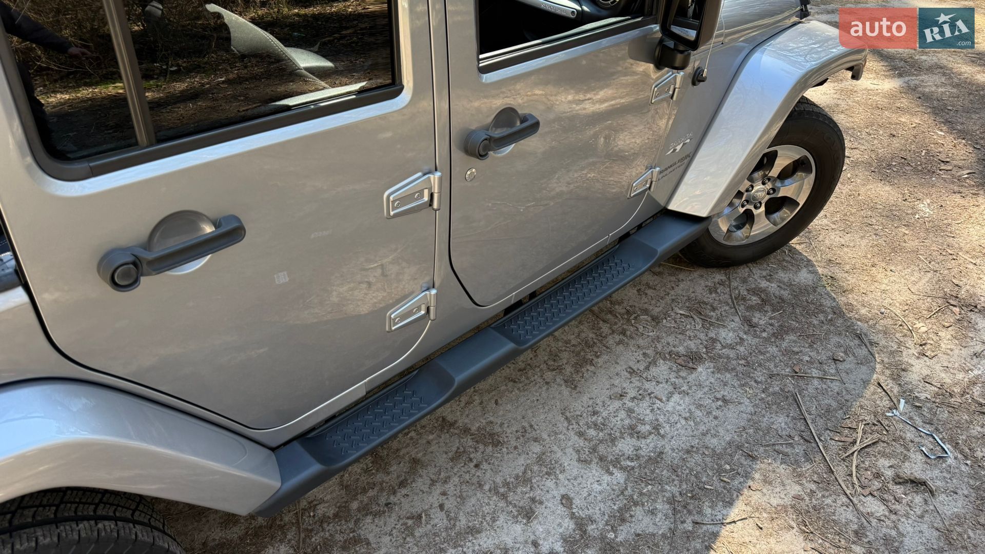 Jeep Wrangler 2018 VIN 1C4BJWEG6JL935747 фото оголошення 37 з 51